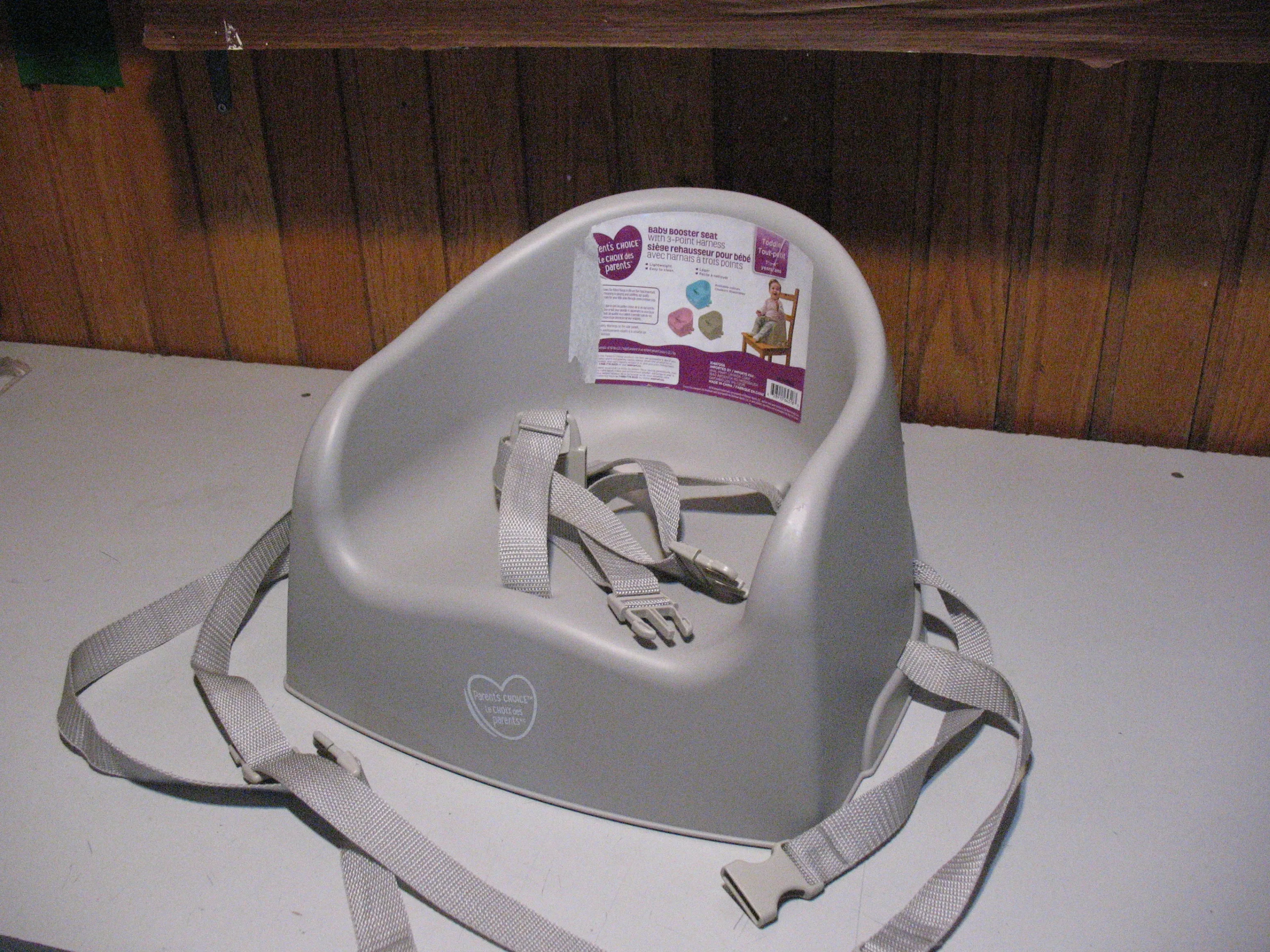 Parents Choice Booster Seat, LIKE NEW image indicator(2)