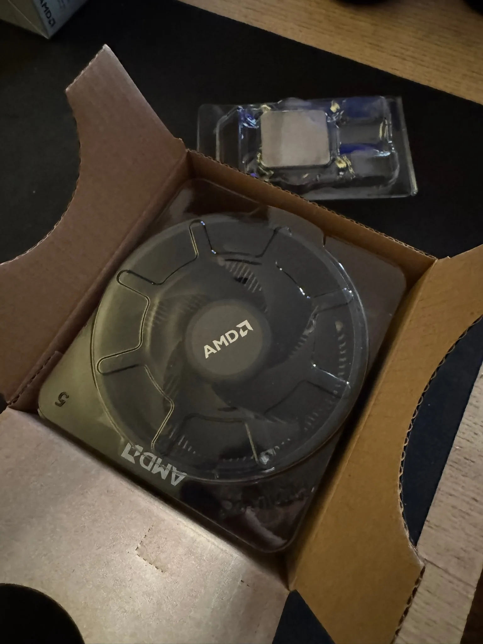 AMD Ryzen 5 3600 CPU image indicator(3)