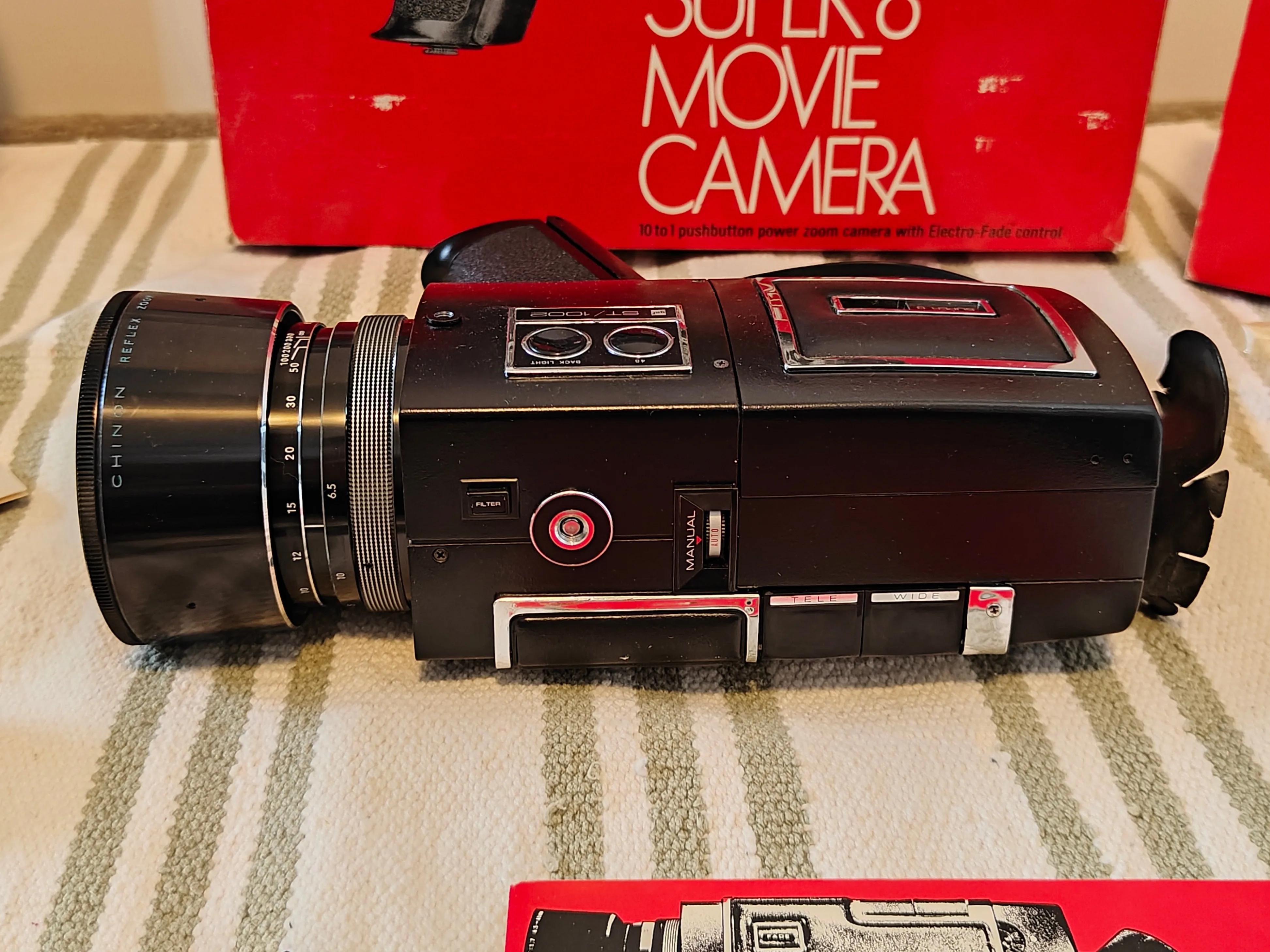 GAF ST/1002 Super 8 Vintage Movie Camera & Light & Lens Hood image indicator(4)