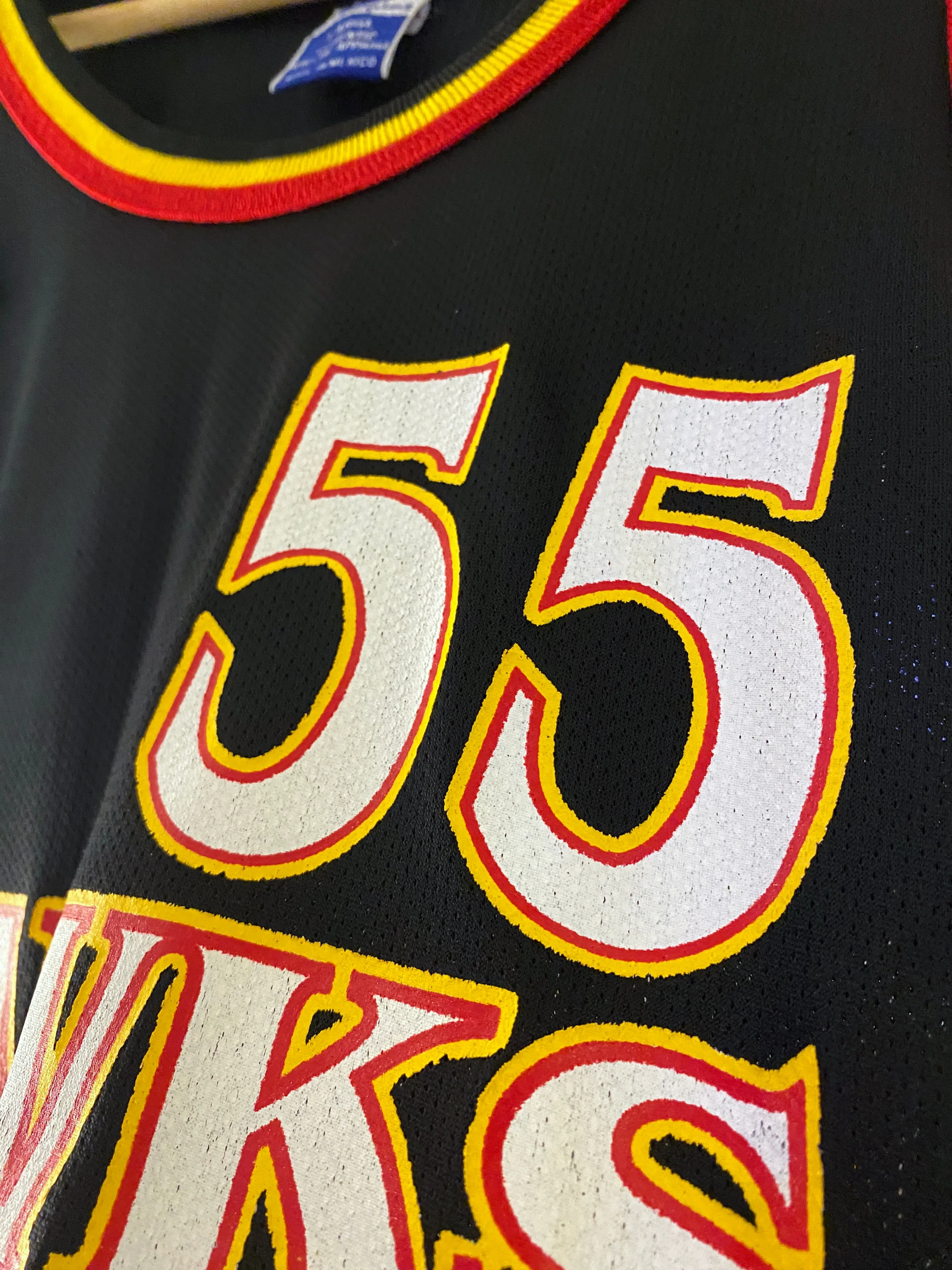 Champion - Atlanta Hawks Dikembe Mutombo vintage jersey (1997) L image indicator(6)
