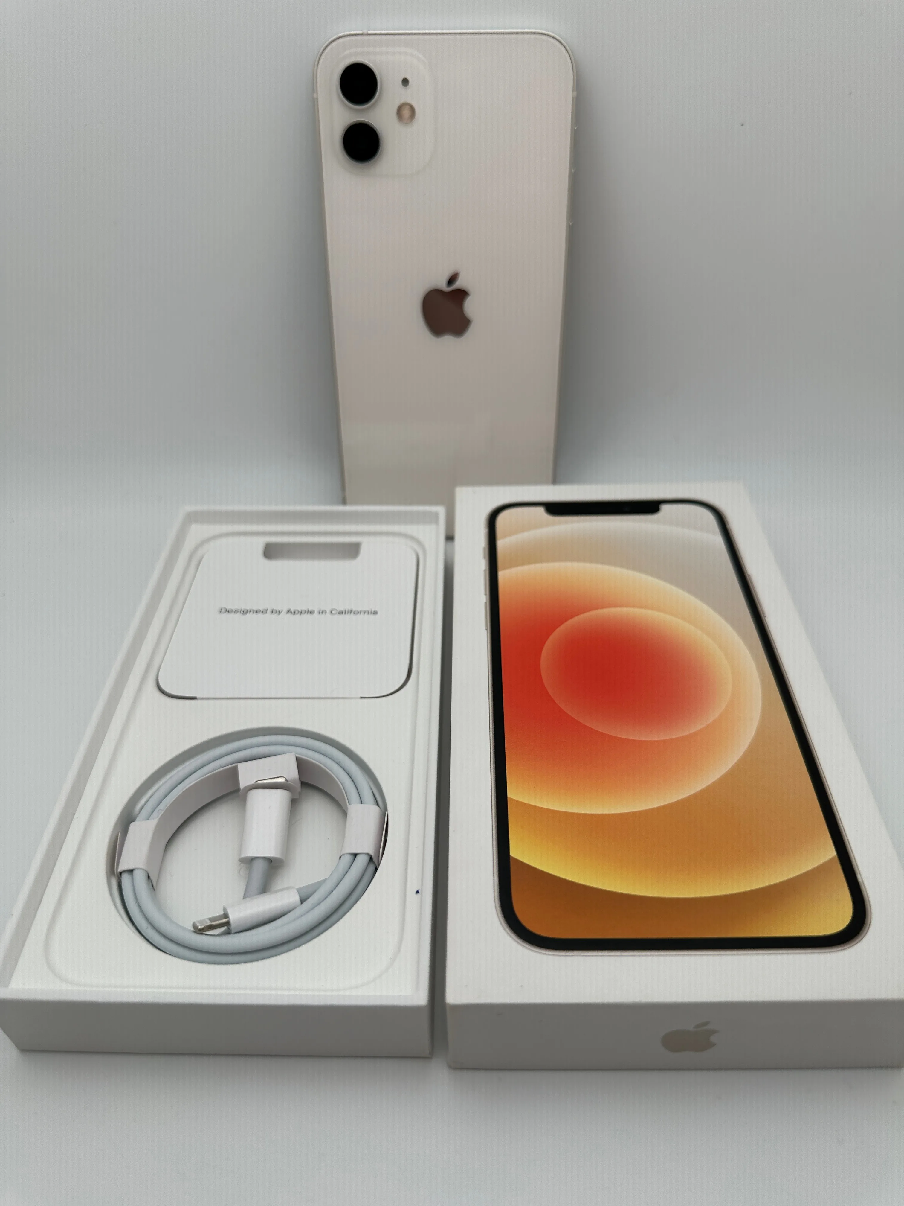 Apple iPhone 12 White in Box thumbnail