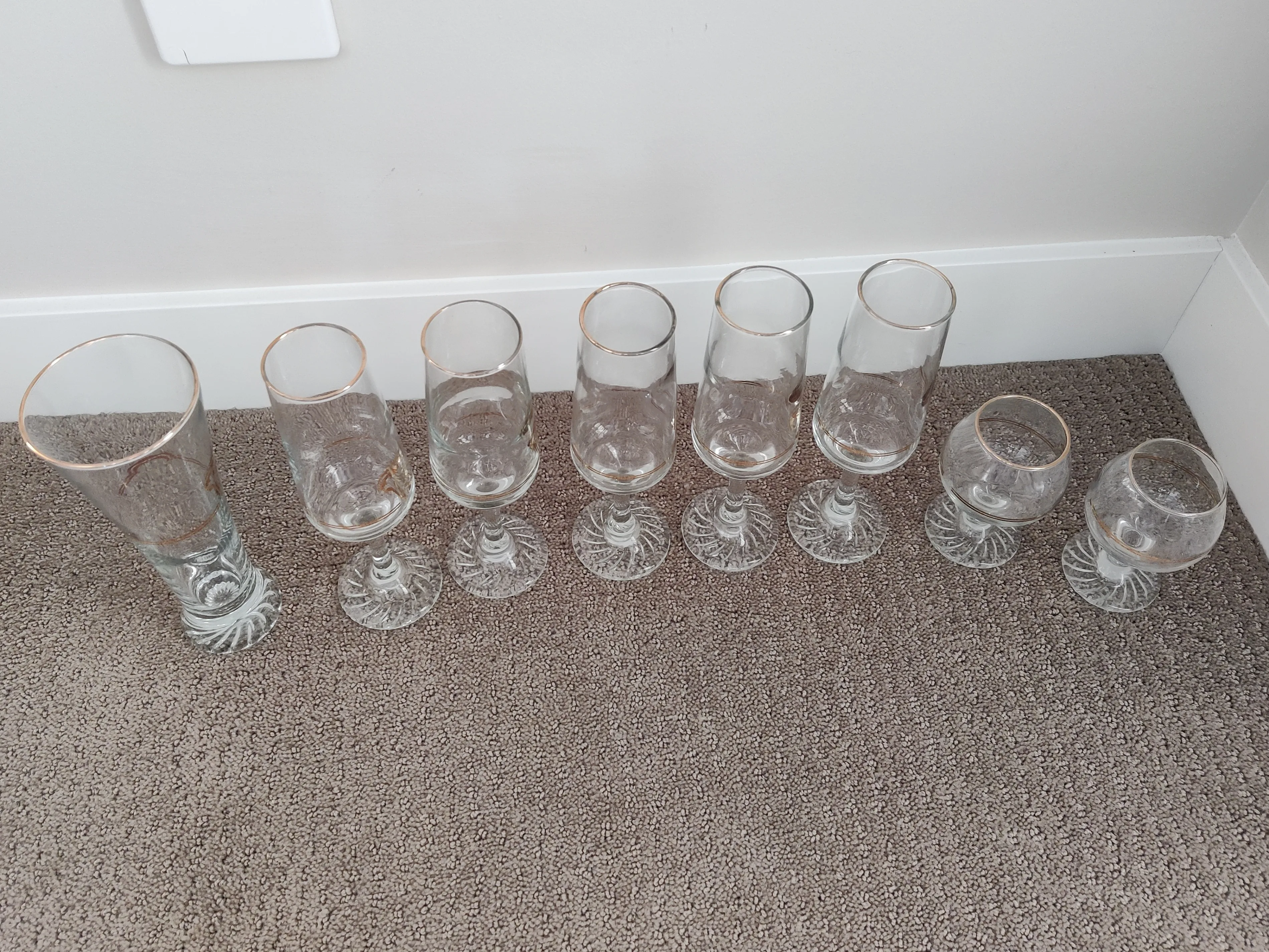Calgary Winter Olympics 1988 Champagne Flute Sniffer 8 Glasses image indicator(8)