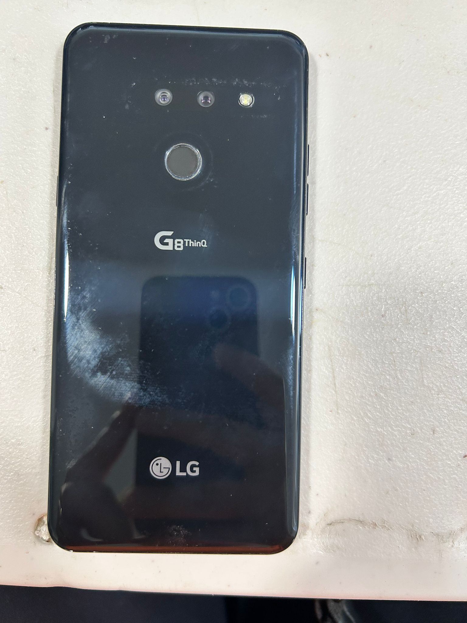 Cellphone LG G8 ThinQ - photo 2