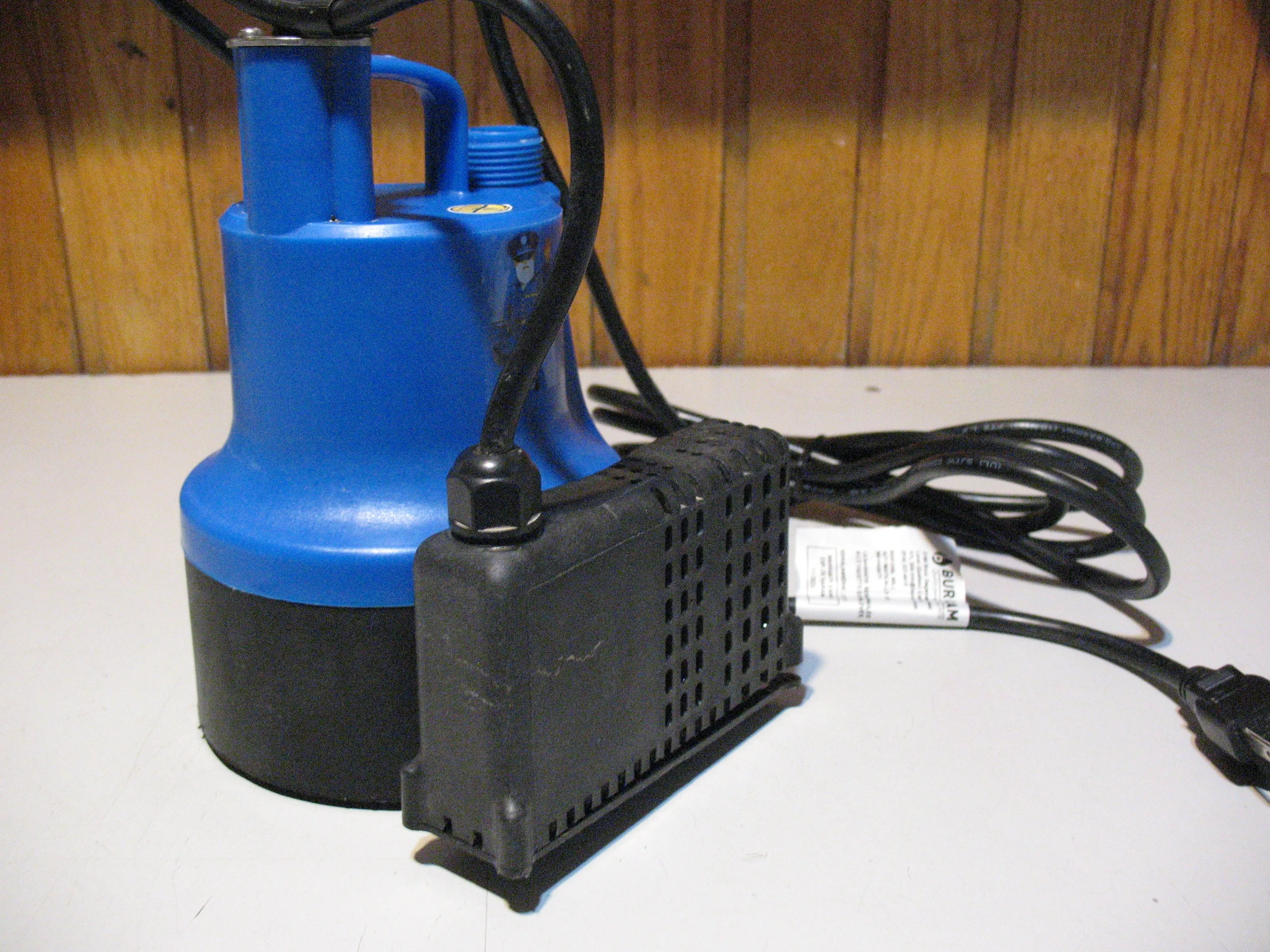BURCAM 1/6HP Automatic Submersible Utility Pump image indicator(4)