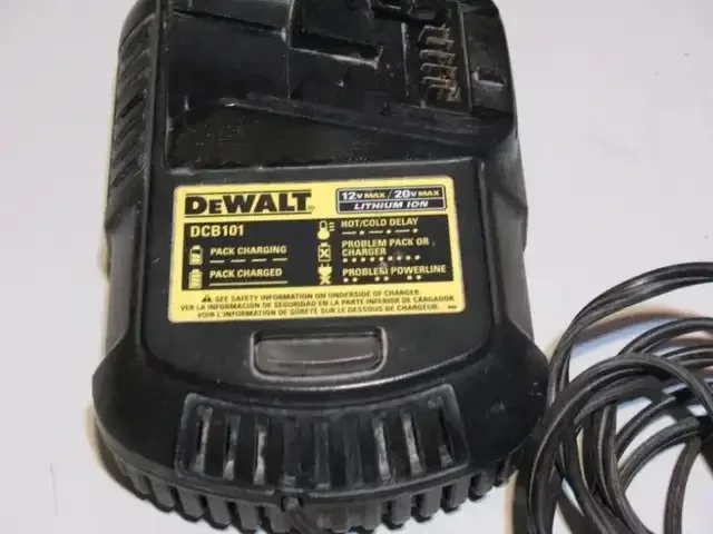 DeWalt, and Ridgid 18 Volt Battery Chargers image indicator(3)