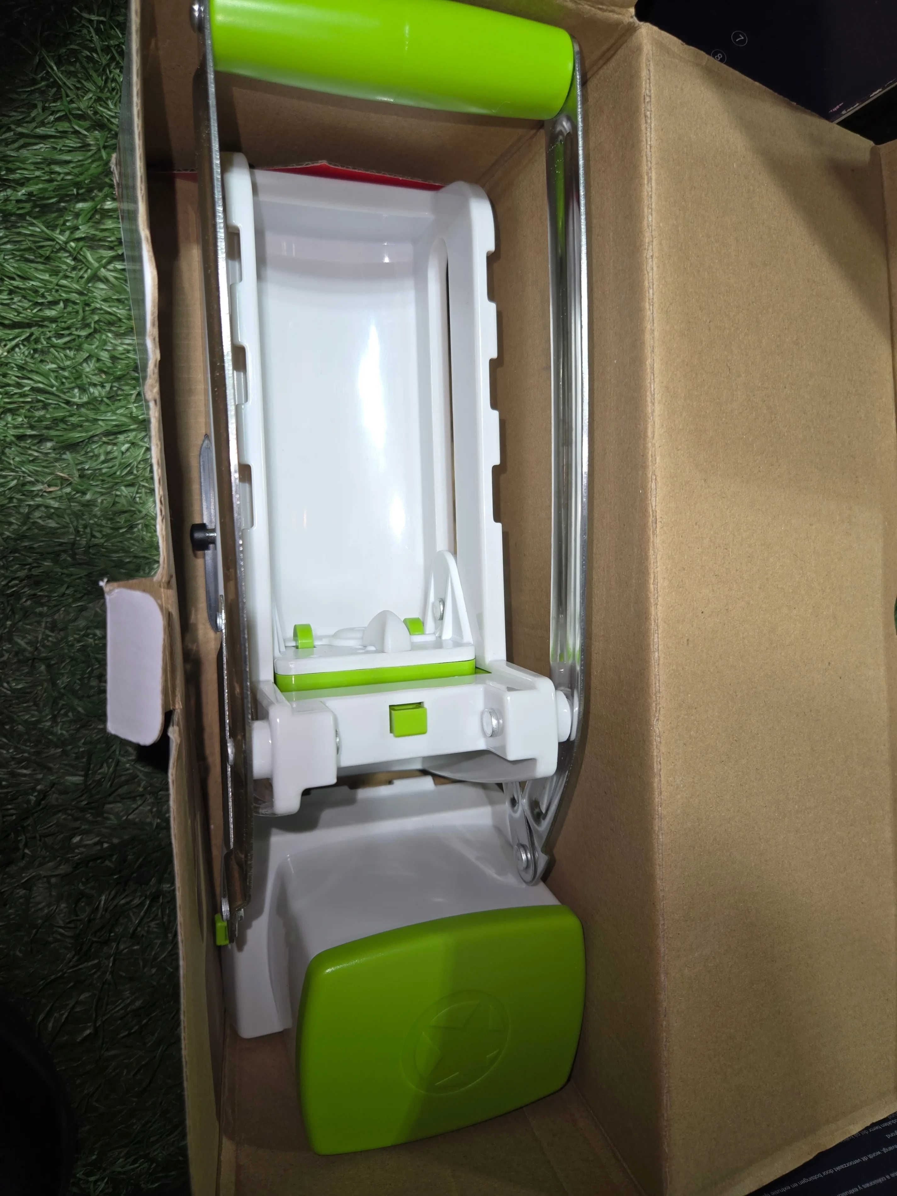 Starfrit 3-in-1 Pro Cuber and Fry Cutter image indicator(2)