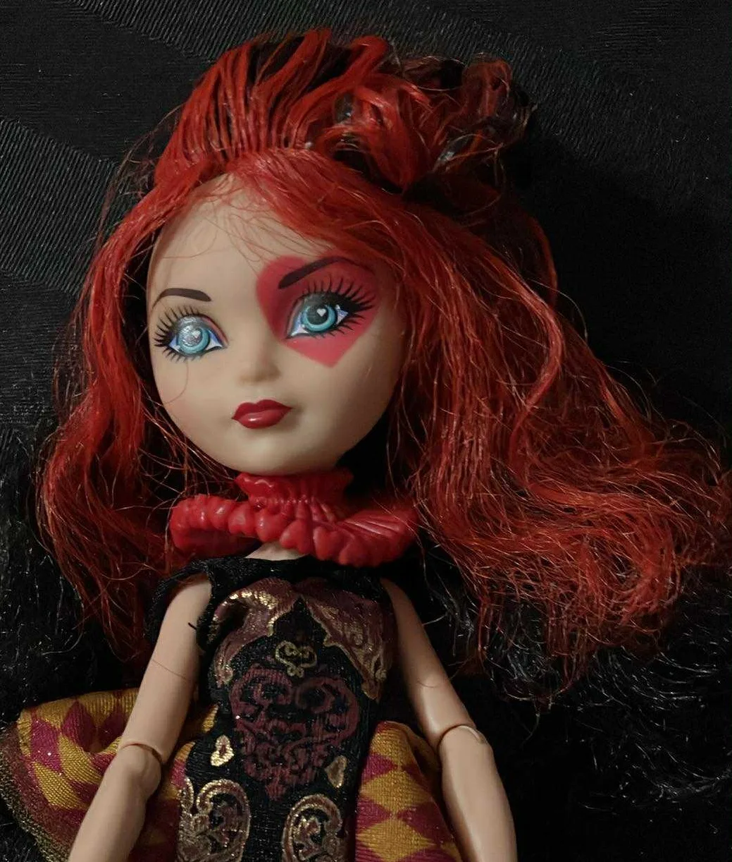 Ever After High Lizzie Queen Of Hearts Doll image indicator(2)