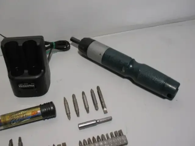 Black and Decker 60 Piece Cordless Screwdriver Set image indicator(3)