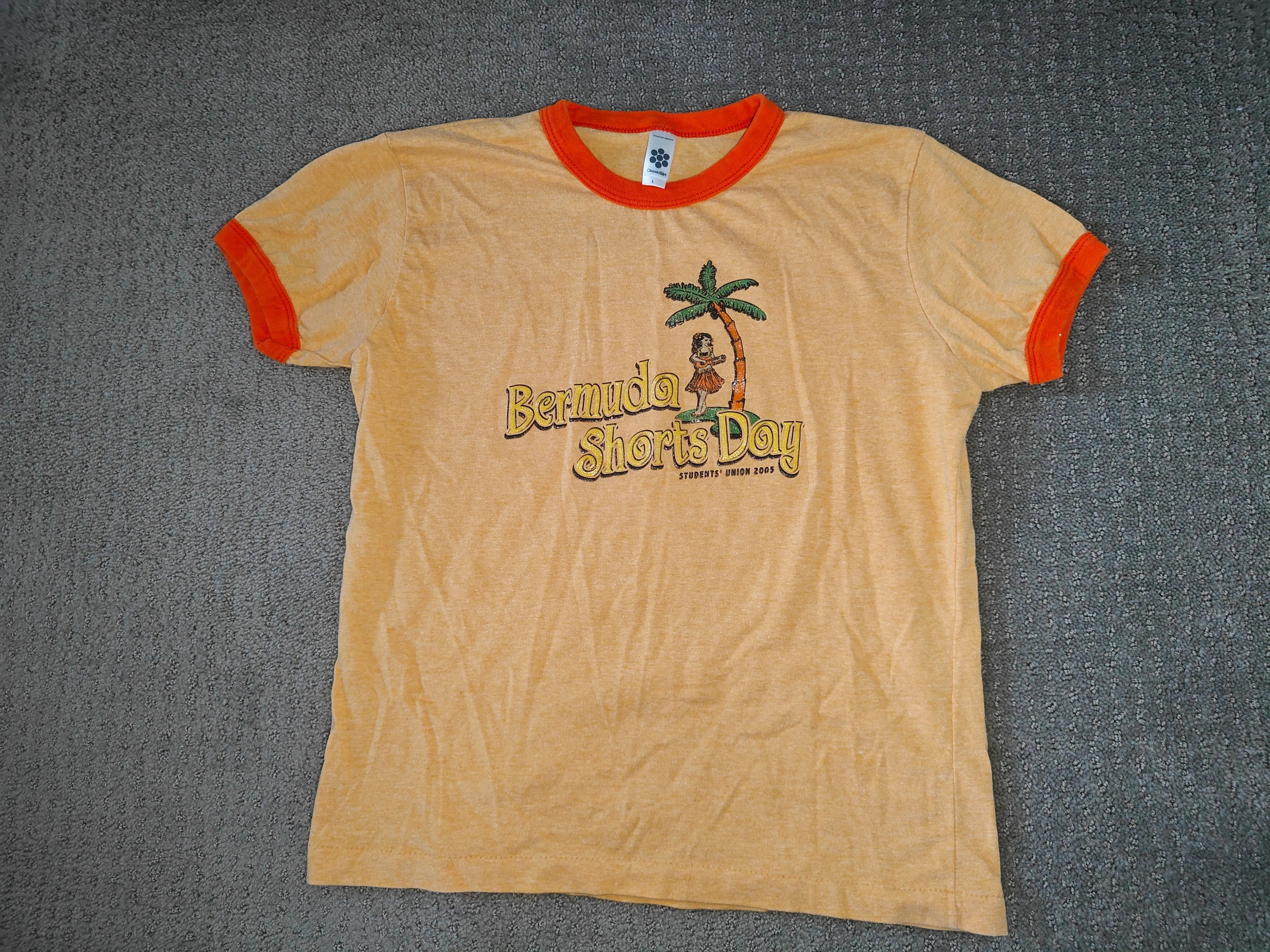 University of Calgary Bermuda Shorts Day BSD Shirt - Fits Small thumbnail