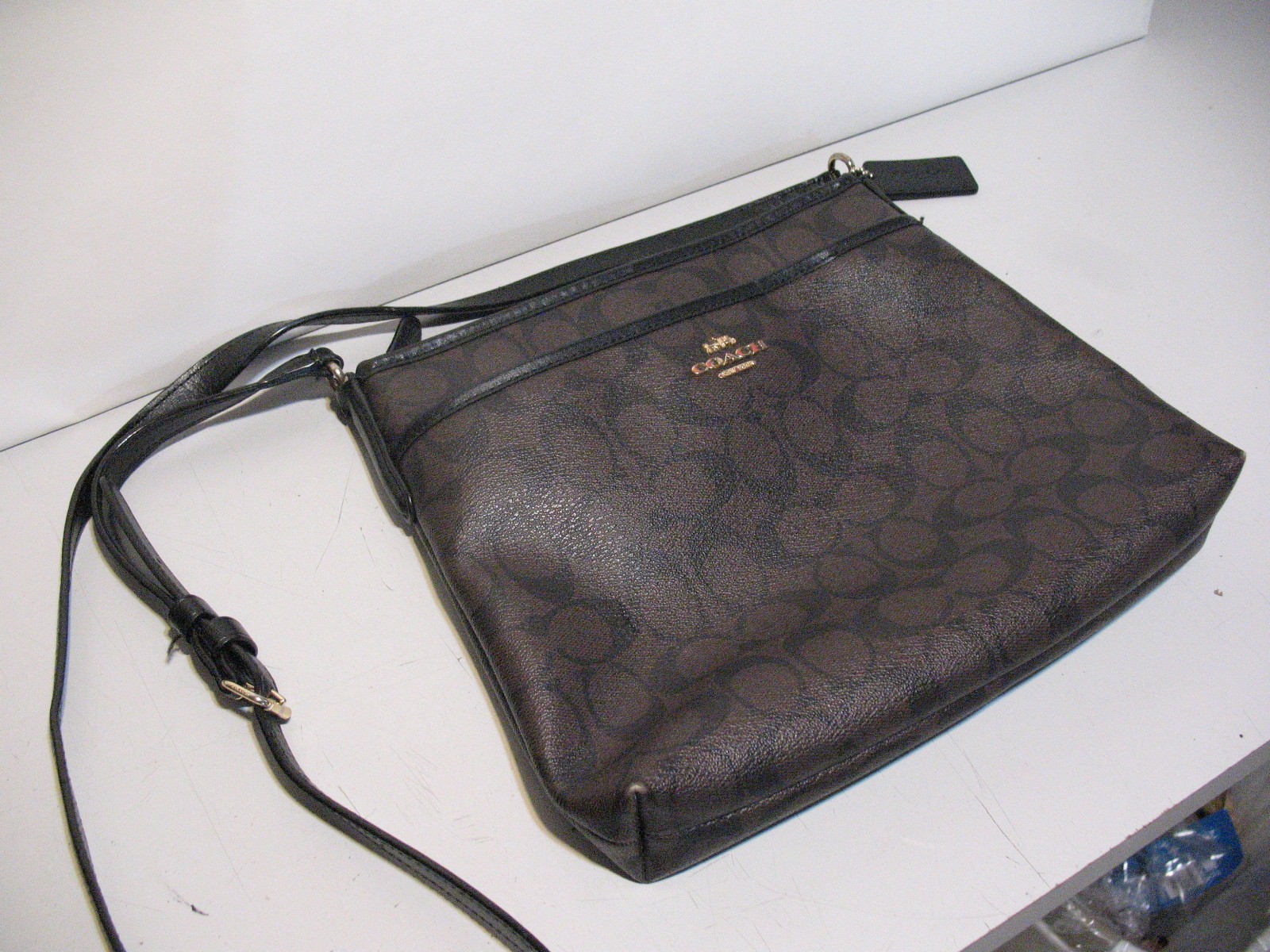 COACH Crossbody Shoulder Bag/Purse, LIKE NEW - photo 2