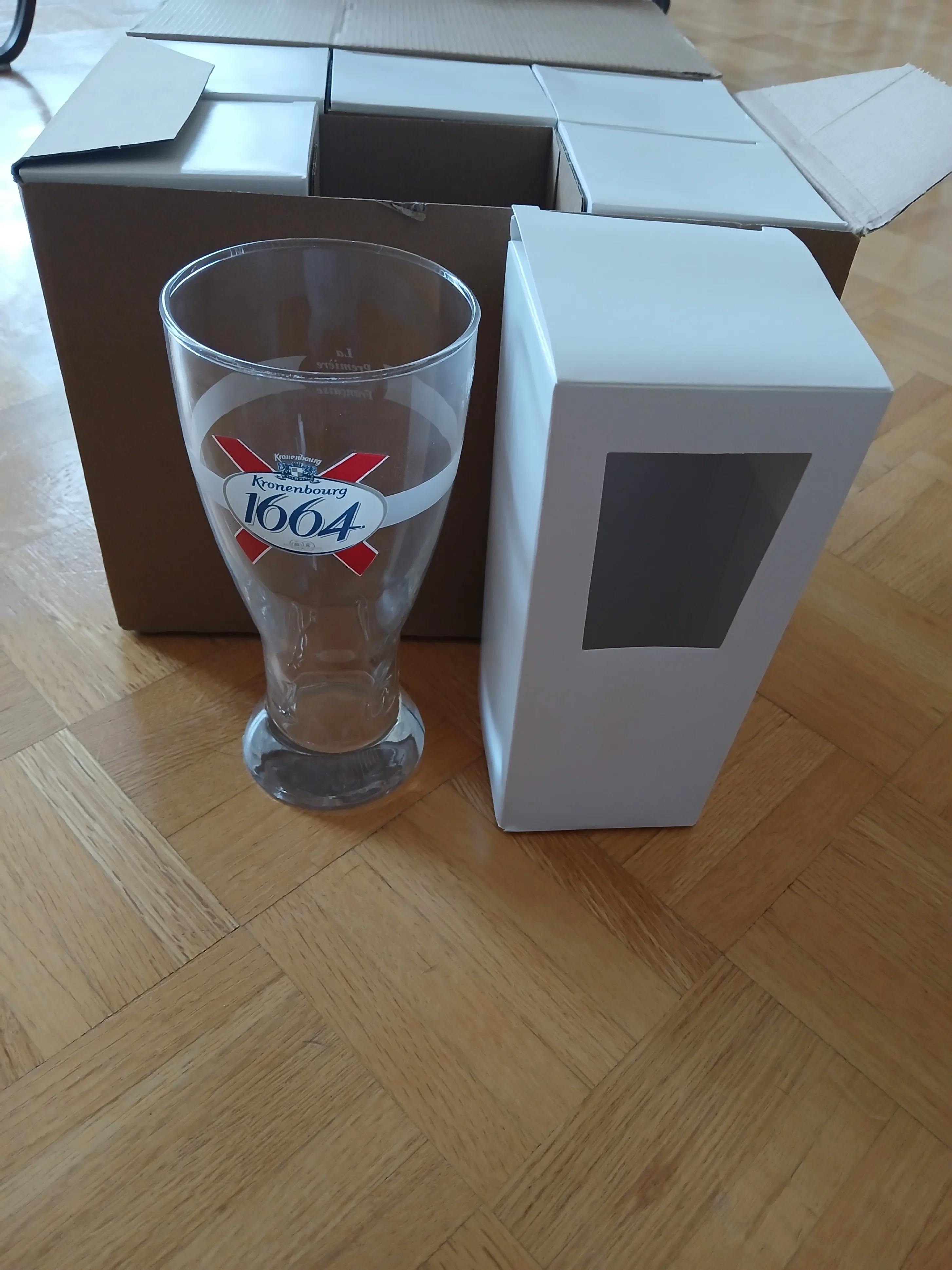 6- large  KRONENBOURG 1664 BEER GLASSES .5L NEW IN BOX thumbnail