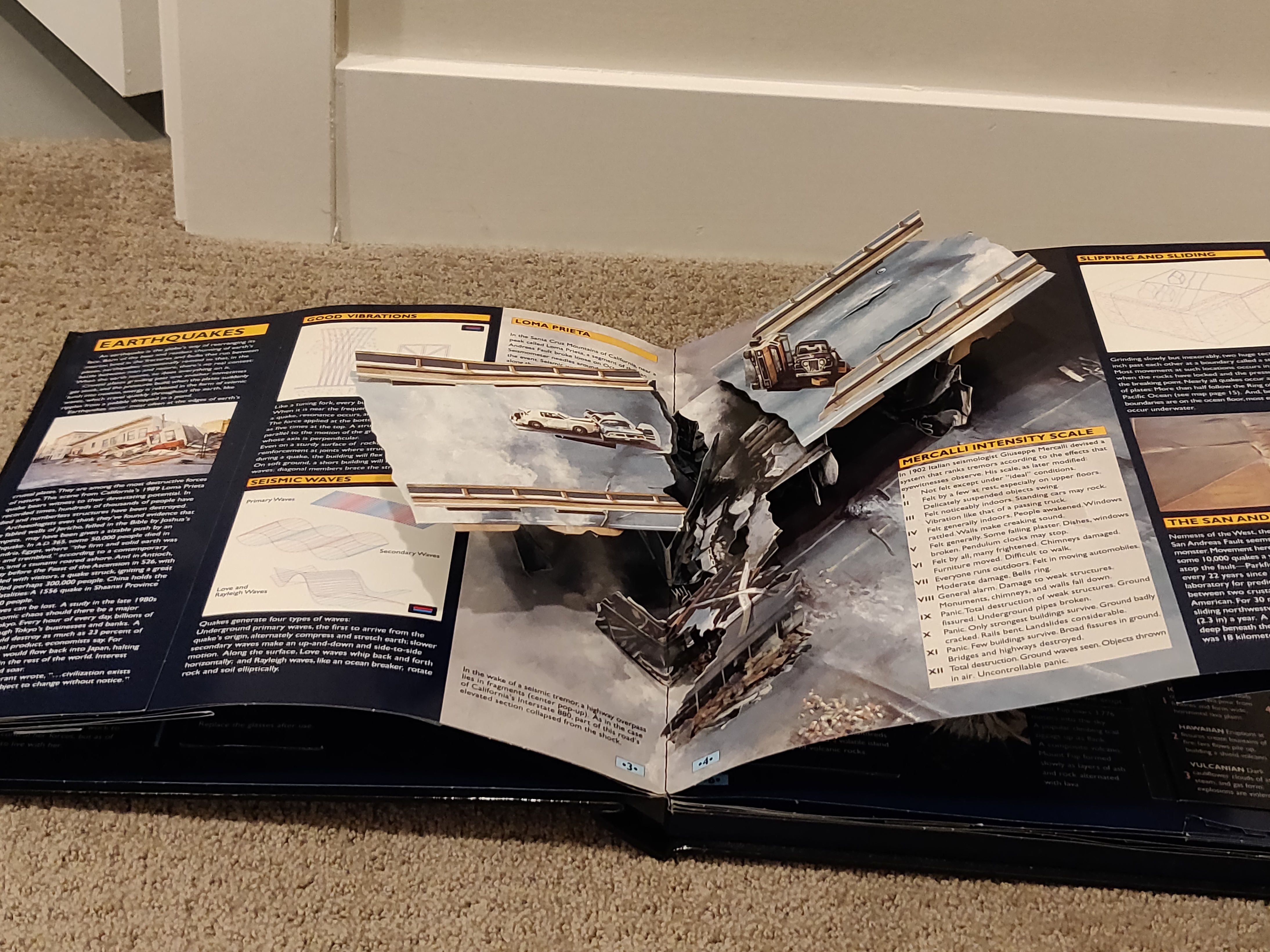 National Geographic Earth Pack: A Three-Dimensional Action Book - photo 3