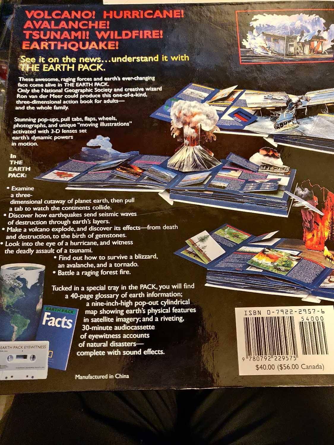 National Geographic Earth Pack: A Three-Dimensional Action Book - photo 2
