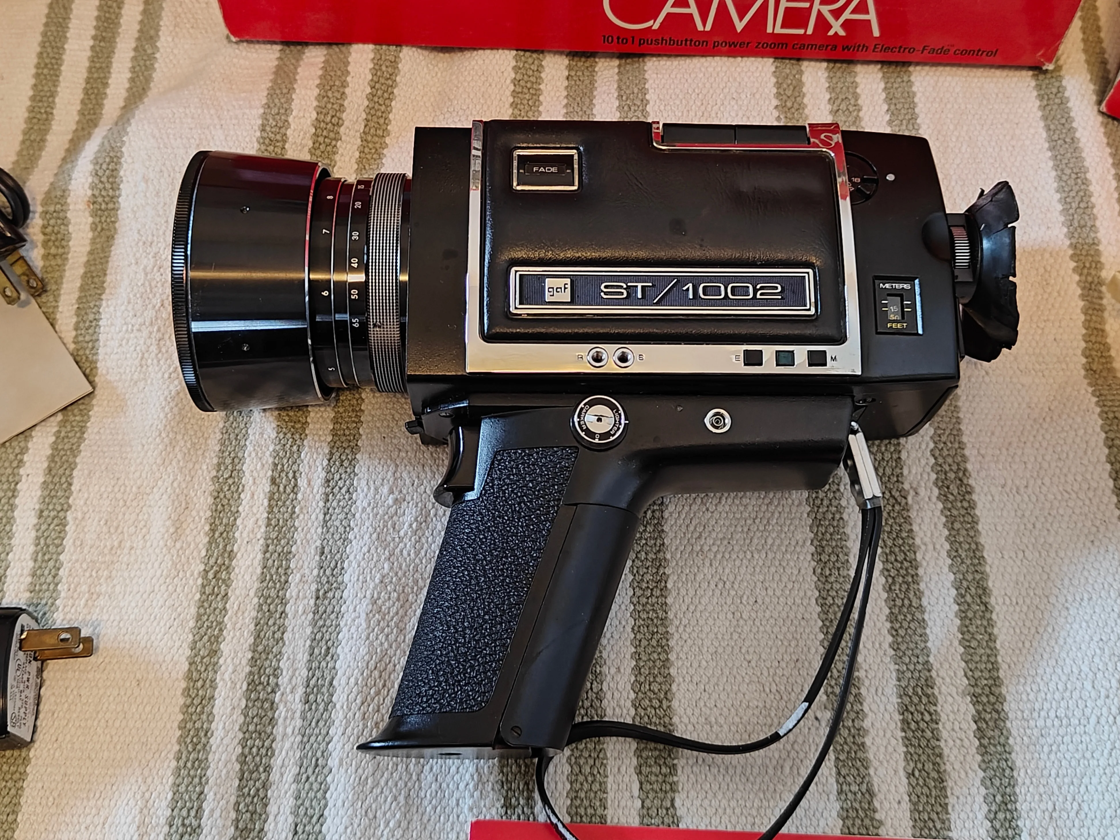 GAF ST/1002 Super 8 Vintage Movie Camera & Light & Lens Hood image indicator(3)