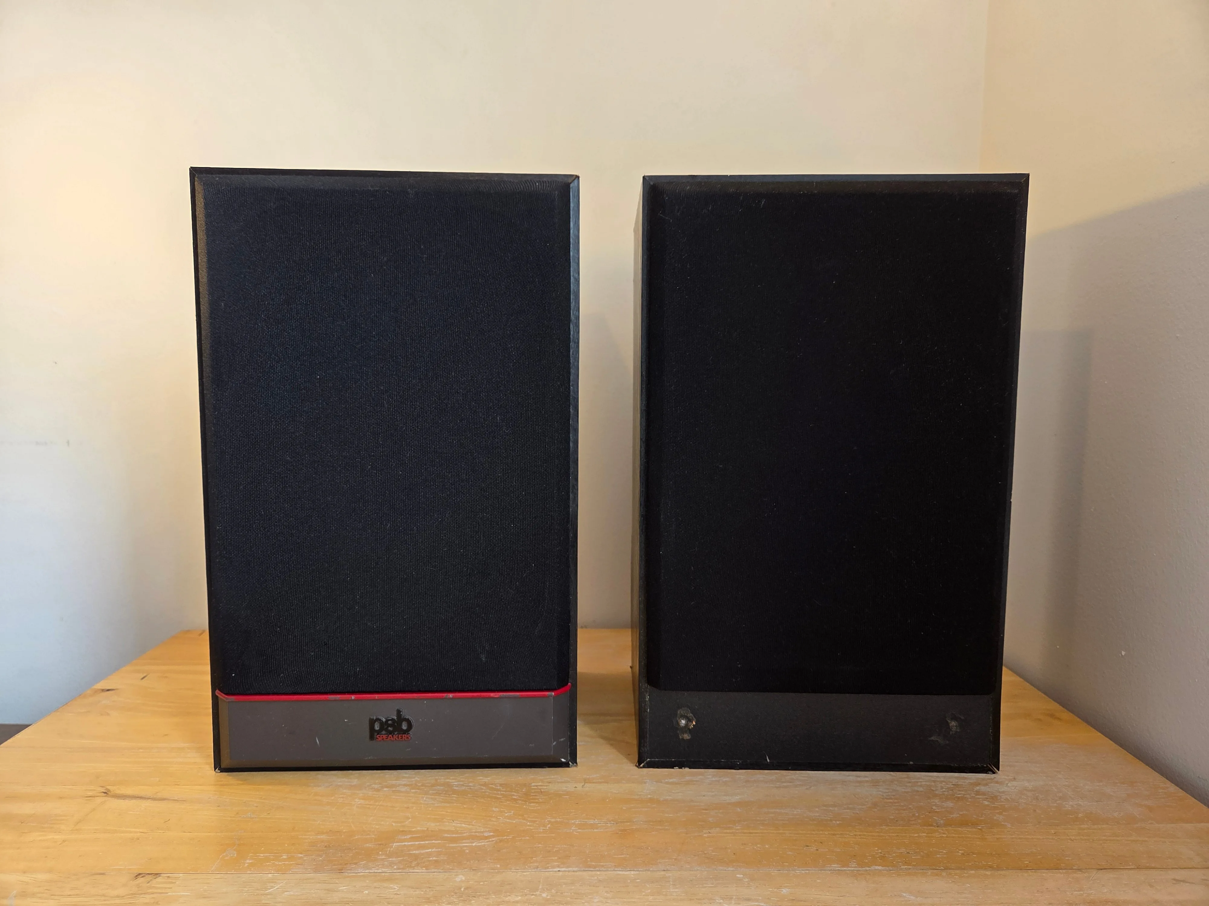 PSB Toronto/Boston Vintage Bookshelf Speakers thumbnail
