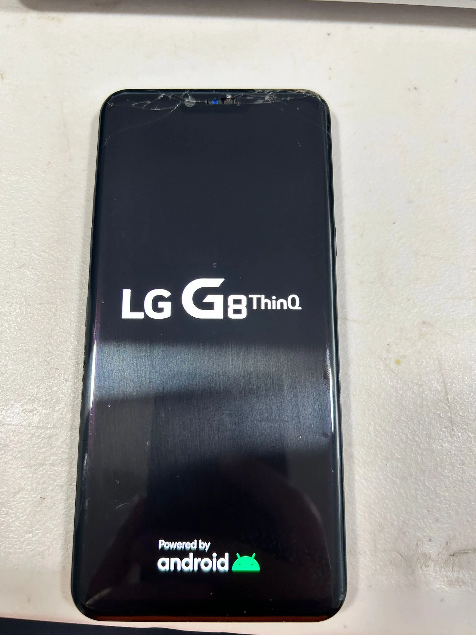 Cellphone LG G8 ThinQ thumbnail
