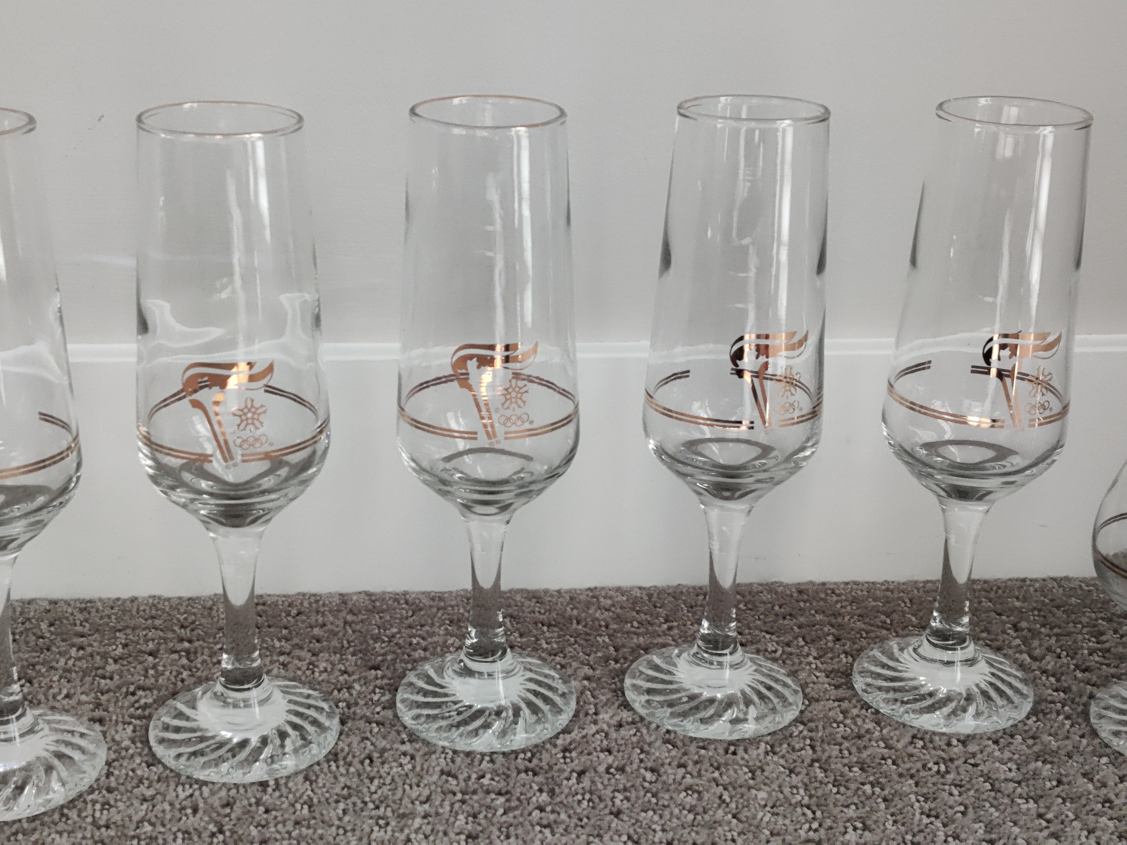 Calgary Winter Olympics 1988 Champagne Flute Sniffer 8 Glasses - photo 3