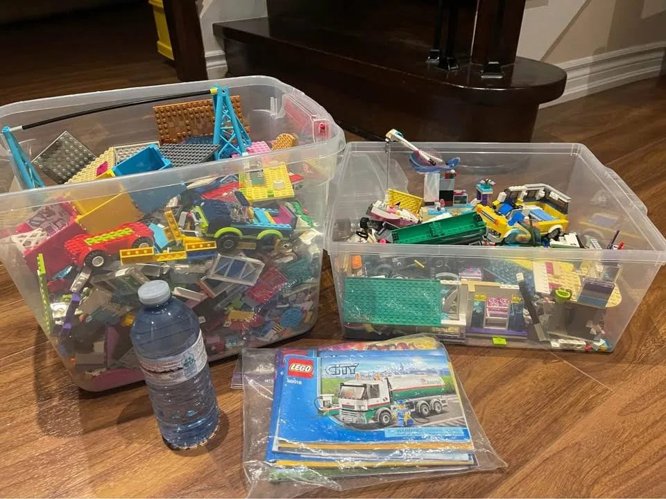 Two bins of original Lego , excellent condition! thumbnail