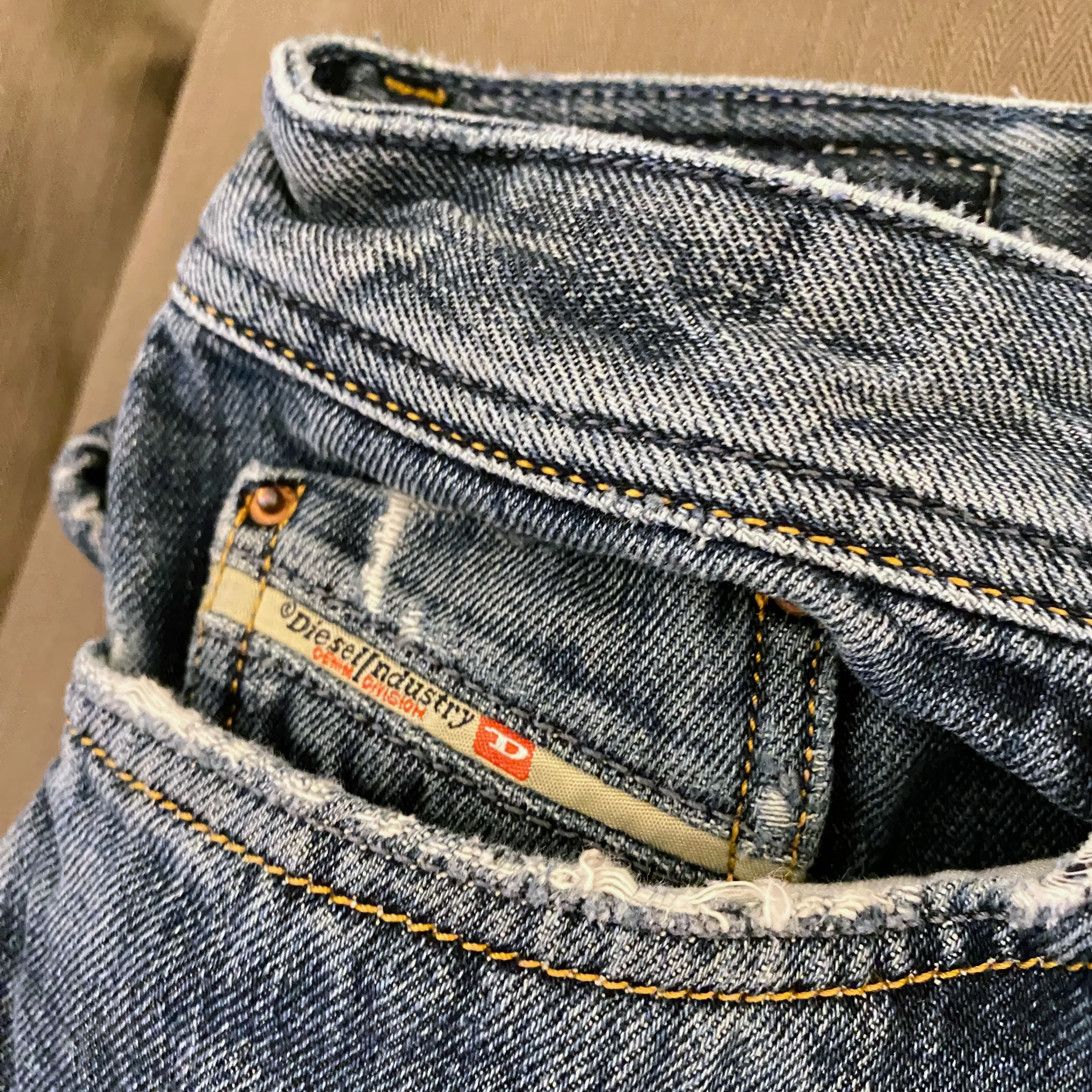 Diesel - vintage KURREN distressed boot cut jeans (2009) 34 x 32 image indicator(4)