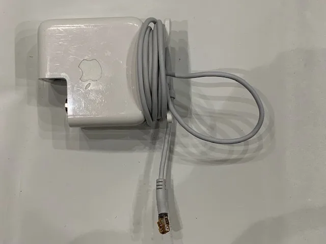 Apple Charger - Broken Plug thumbnail
