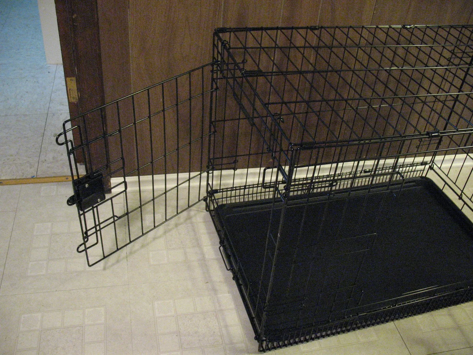 Metal Dog Crate for Medium Size Dog, BRAND NEW image indicator(4)