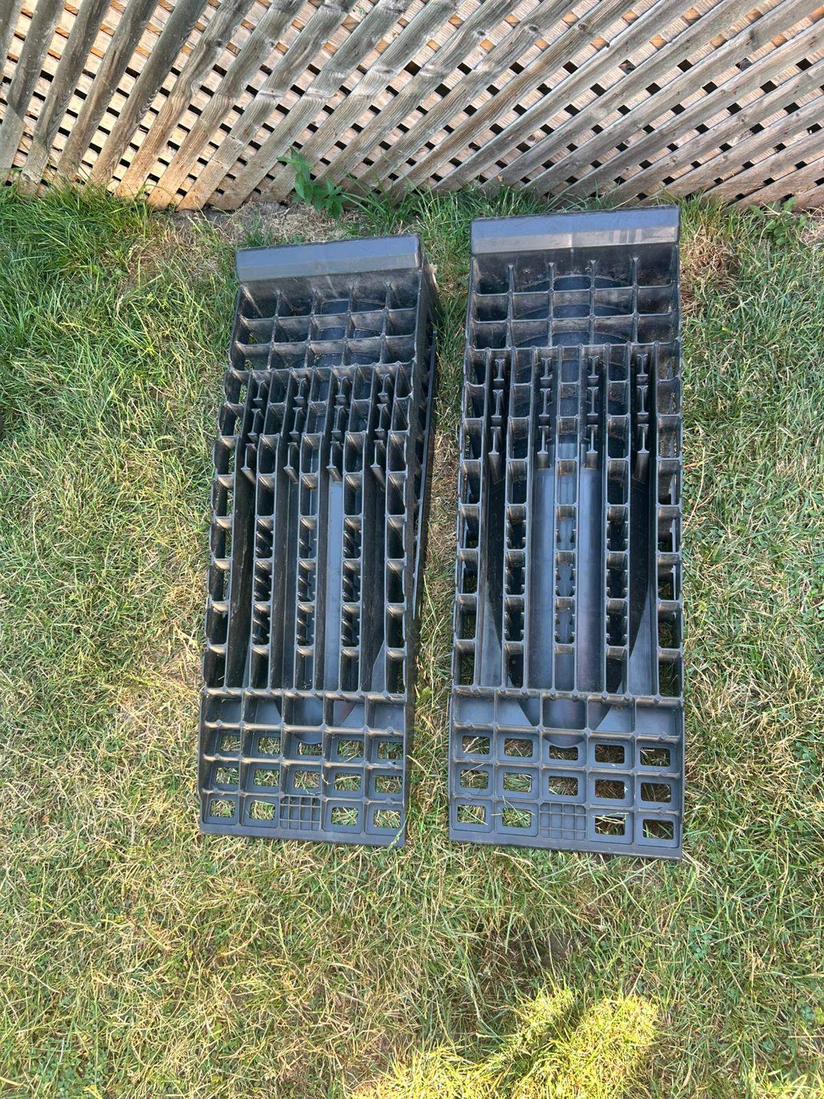 Pair Black Leveling Ramps - photo 4