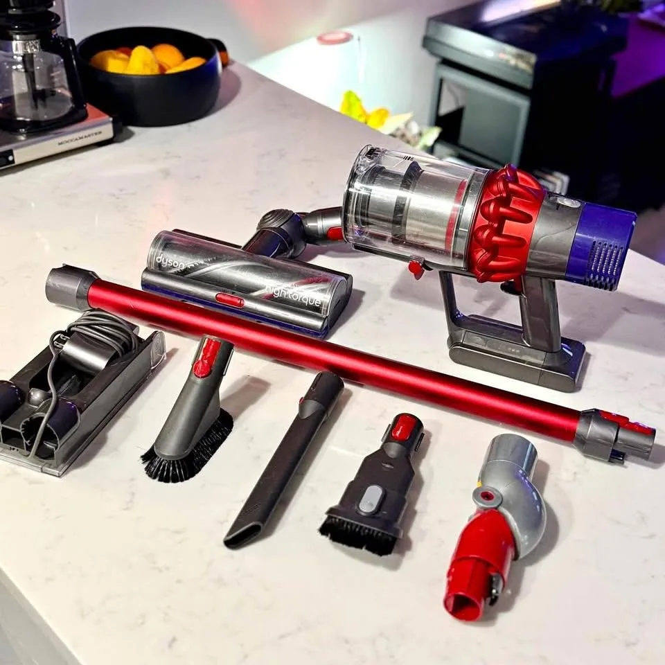 Dyson v10 MINI! Like new. Lots of extra parts! thumbnail