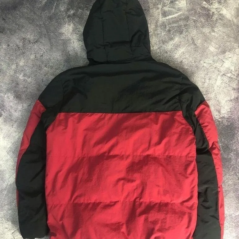 Uniqlo GU Red & Black Winter Puffer Jacket – Size M image indicator(2)