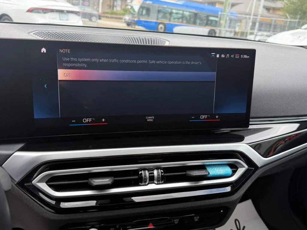 BMW 3 series *LOWEST PRICE* image indicator(7)