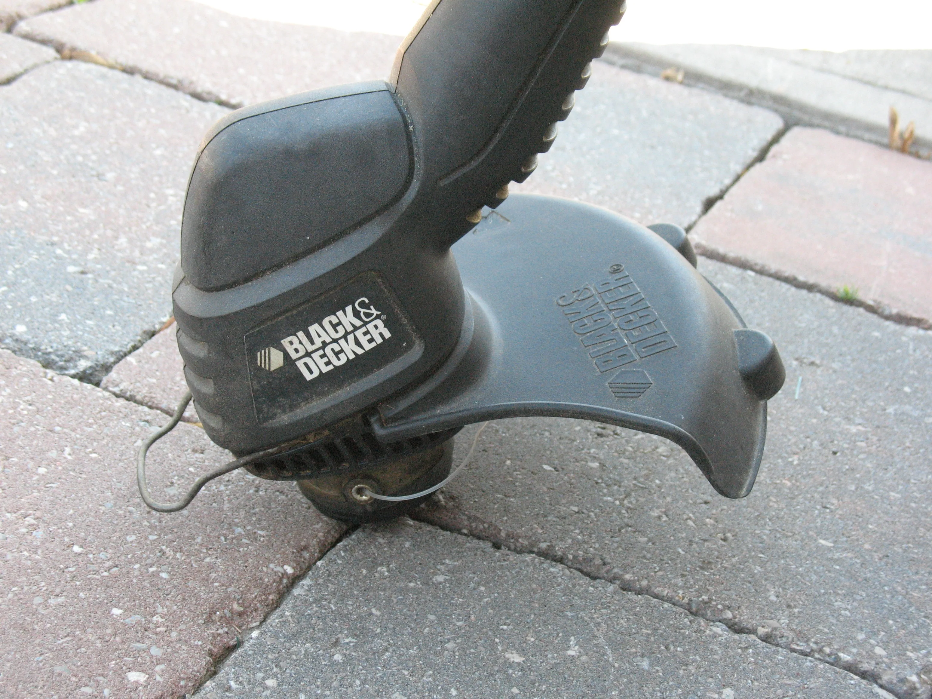 Black and Decker Corded Grass Trimmer image indicator(3)