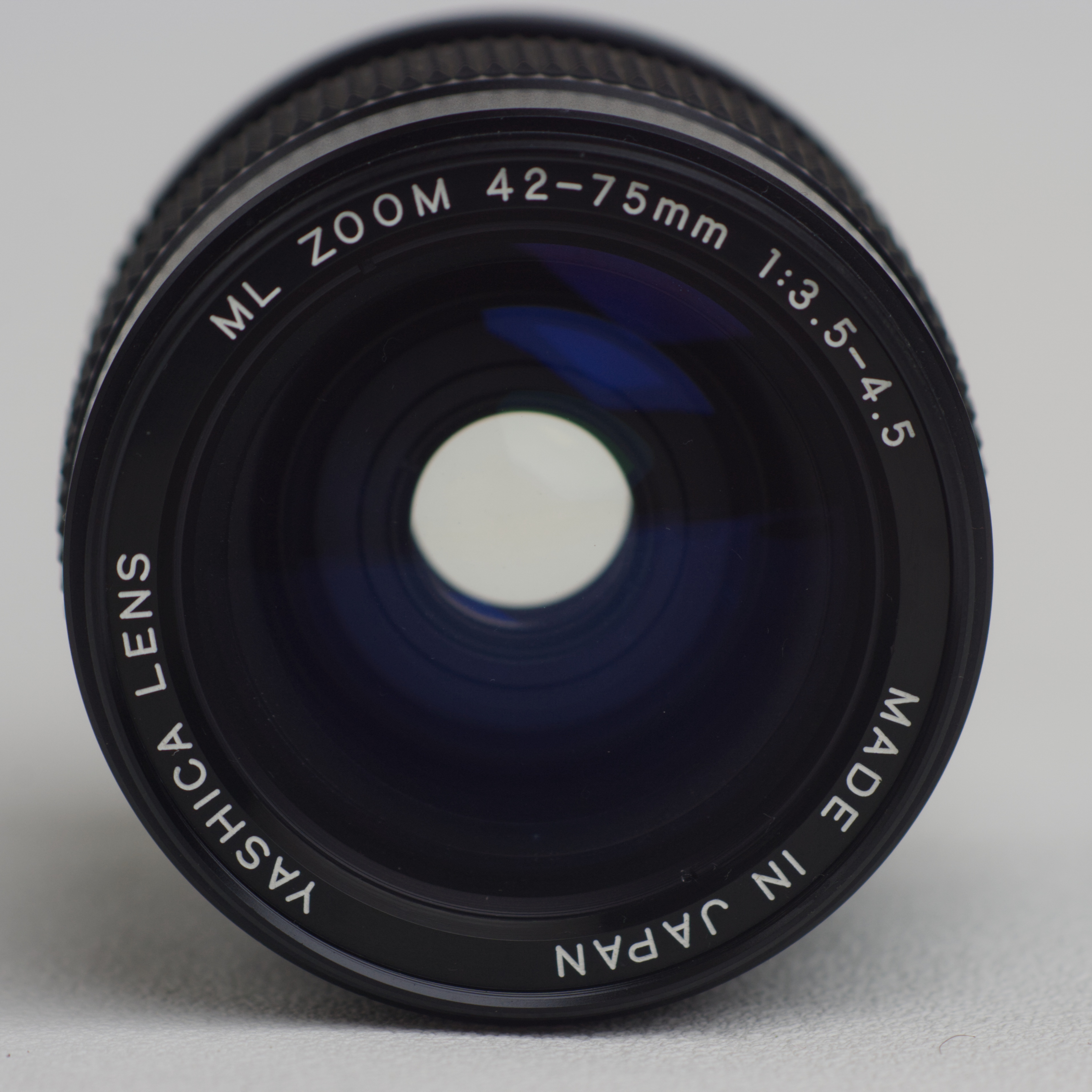 Yashica Len ML ZOOM 42-75mm F3.5-4.5 - photo 2