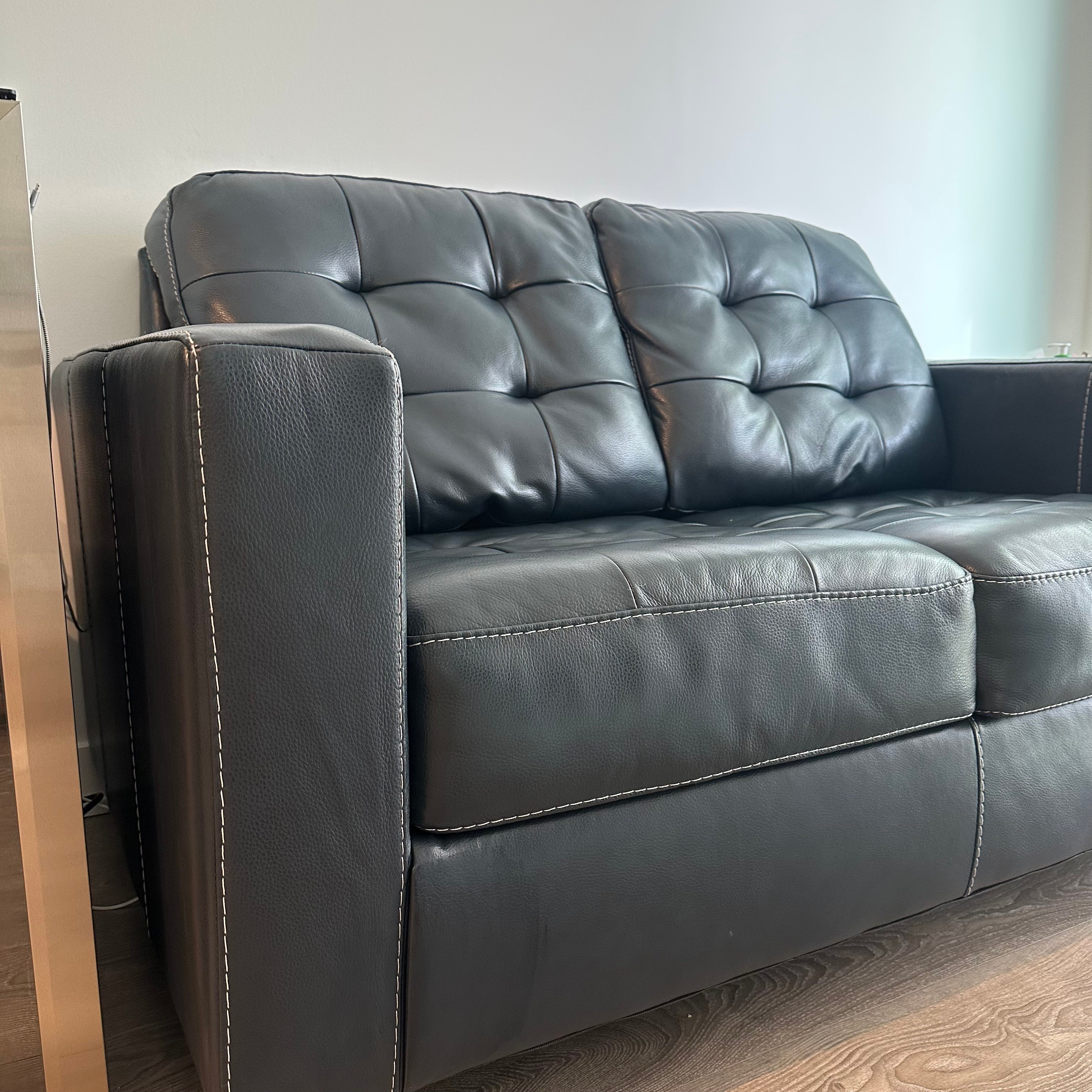 Ashley Dark Blue Leather Loveseat – Genuine Leather sofa - photo 3