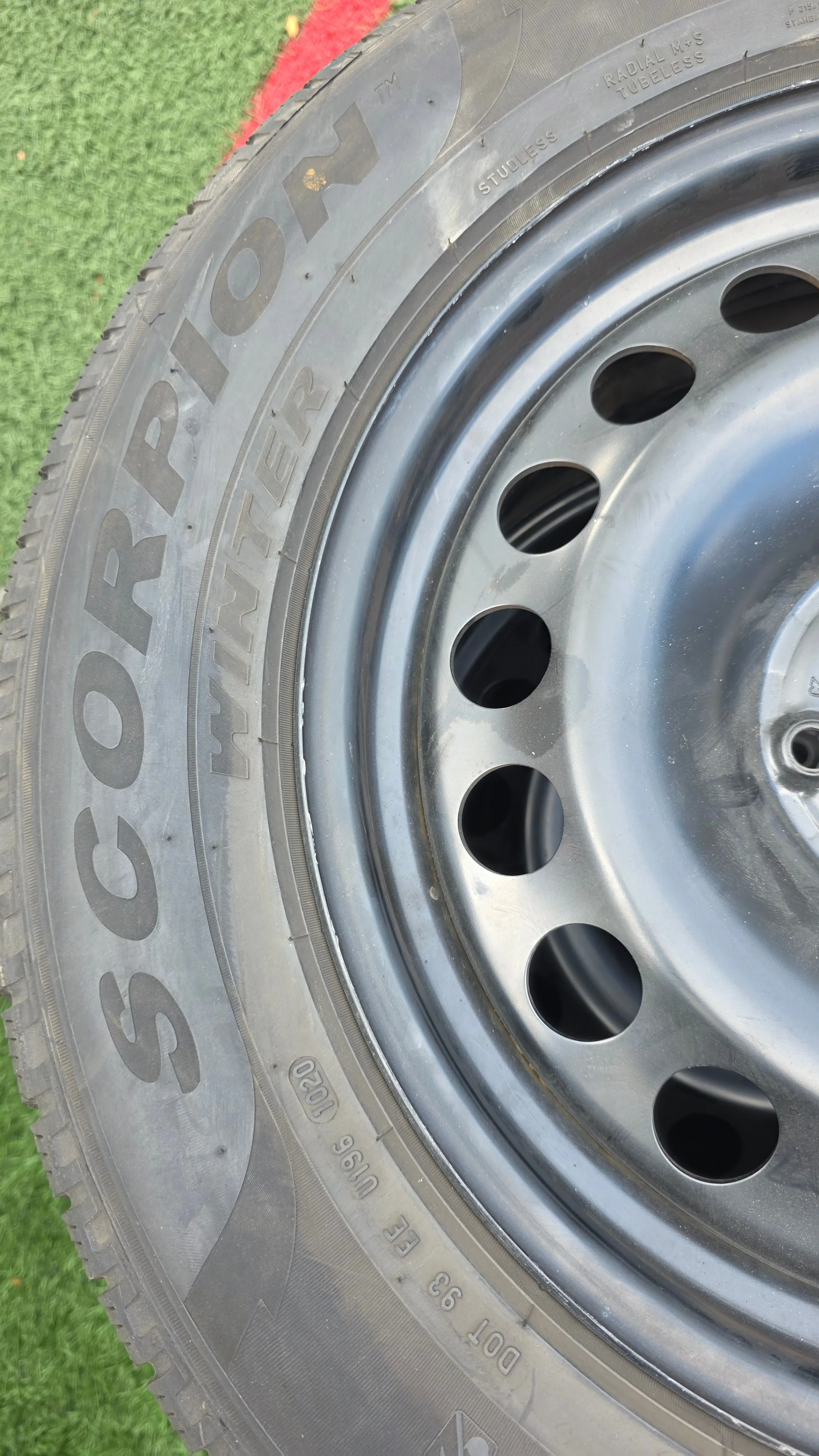 215/65/17 Pirelli winter tires with VW OEM steel rims 5x112 image indicator(4)