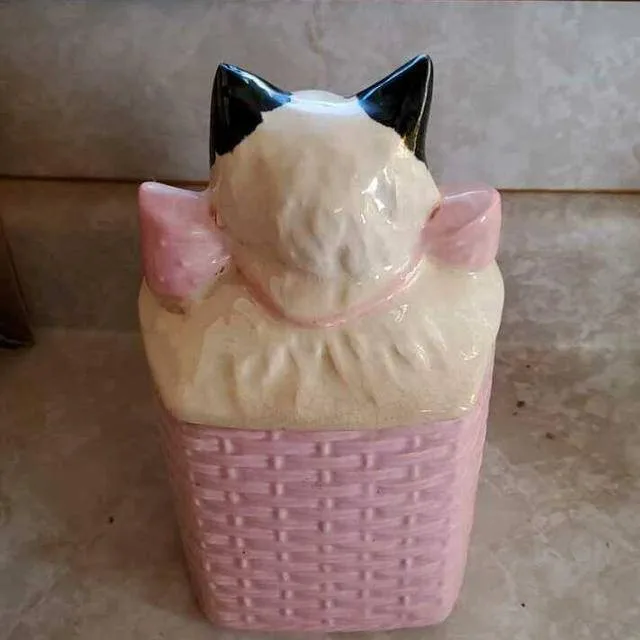Vintage Pink Kitty Cookie Jar – Ceramic Cat in Basket image indicator(3)