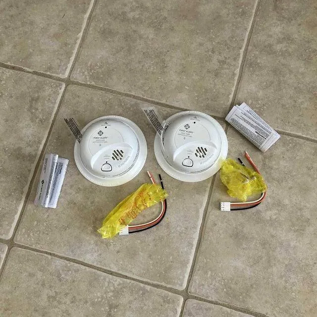 New BRK First Alert Smoke Alarms – Hardwired with Battery Backup thumbnail