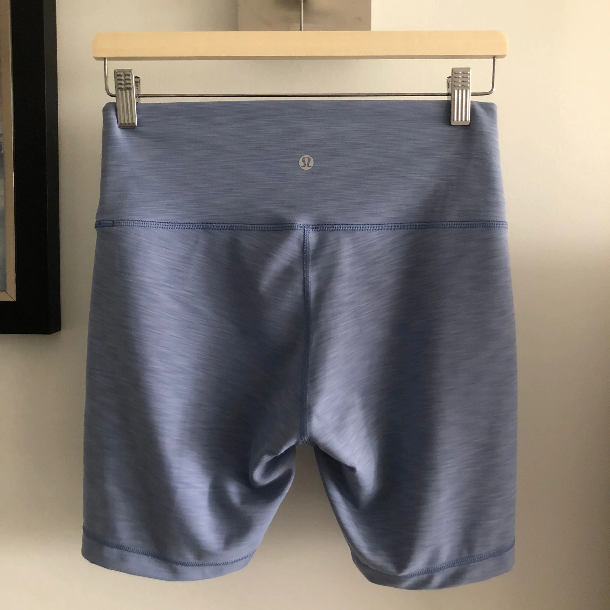 BNWOT Lululemon Wunder Train High-Rise Shorts - Size 10 (Medium) image indicator(2)