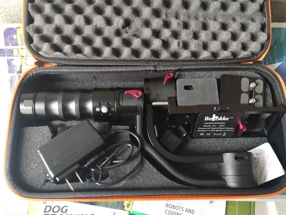 Beholder Handheld Gimbal Model No: DS1 - Great Condition thumbnail