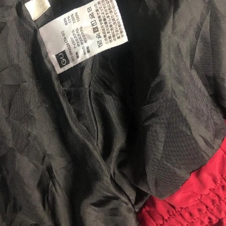 Uniqlo GU Red & Black Winter Puffer Jacket – Size M image indicator(3)