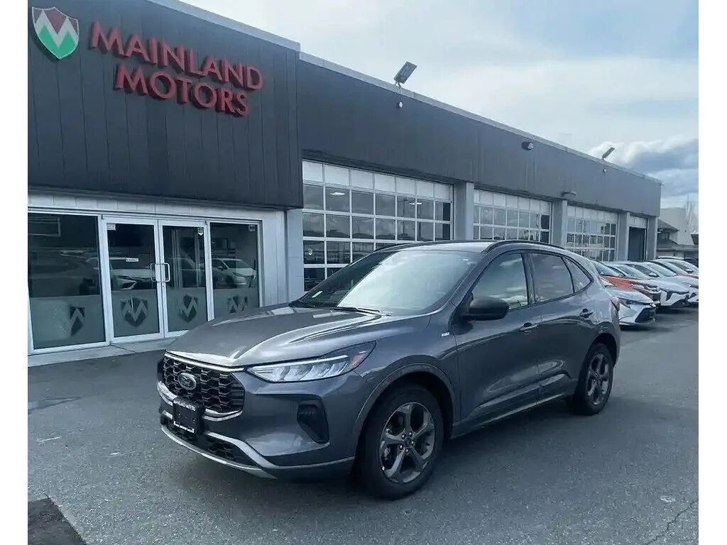 Ford Escape *LOWEST PRICE* thumbnail