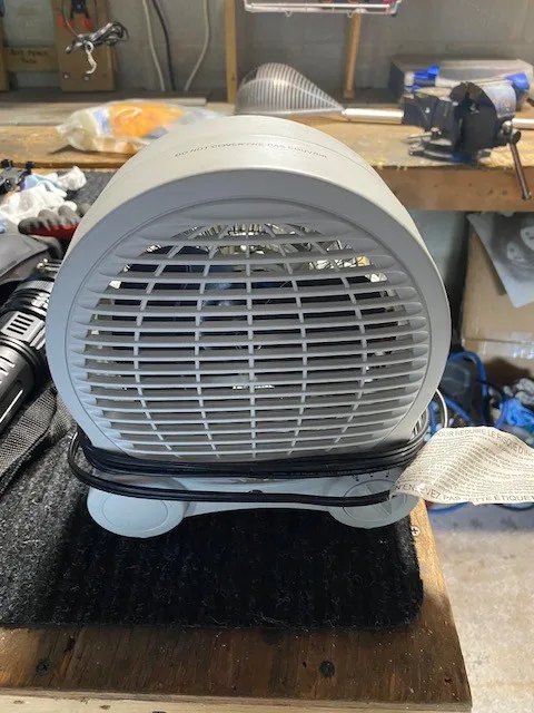 Space Heater Model 043-5866-3 thumbnail