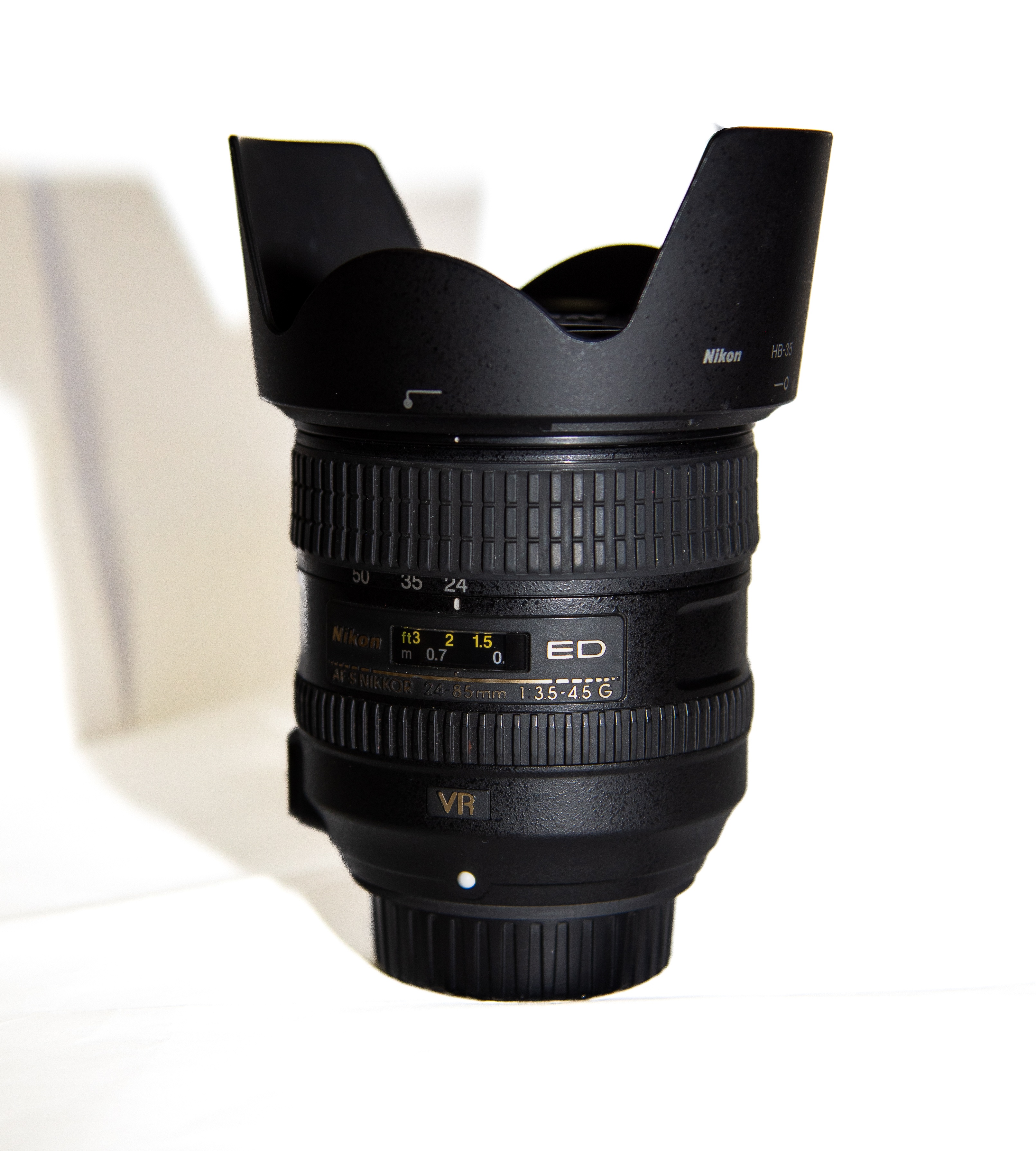 Nikon AF-S 24-85mm f/3.5-4.5G ED VR Lens