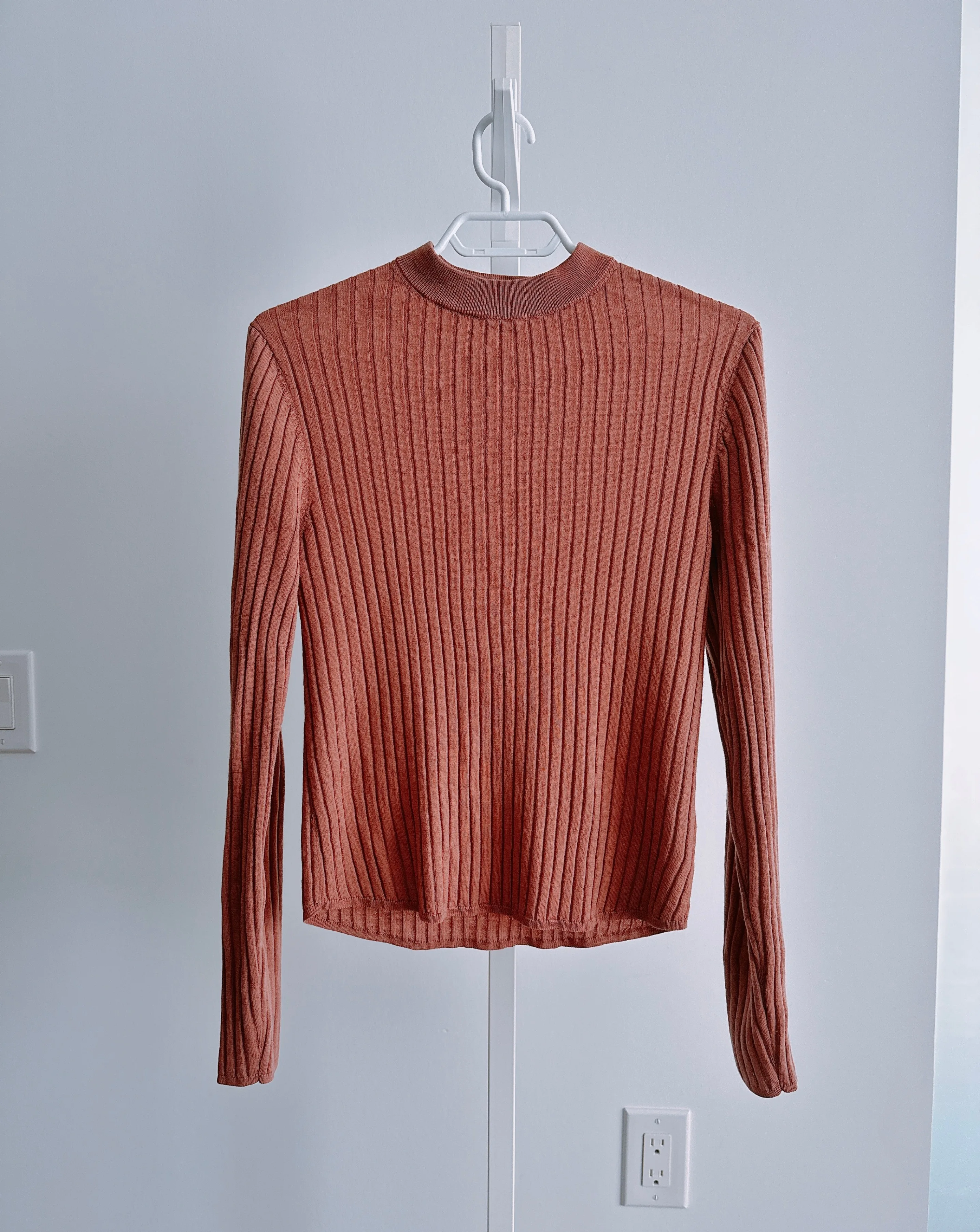 Uniqlo U Extra Fine Merino Wide Ribbed Crew Neck Sweater thumbnail