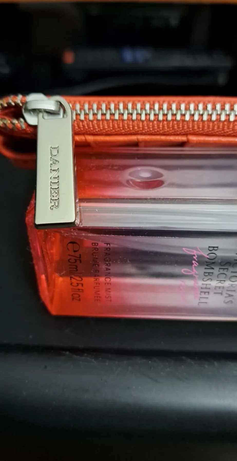 New Danier Leather Wallet Credit Card Holders w/ Photo ID Window image indicator(2)