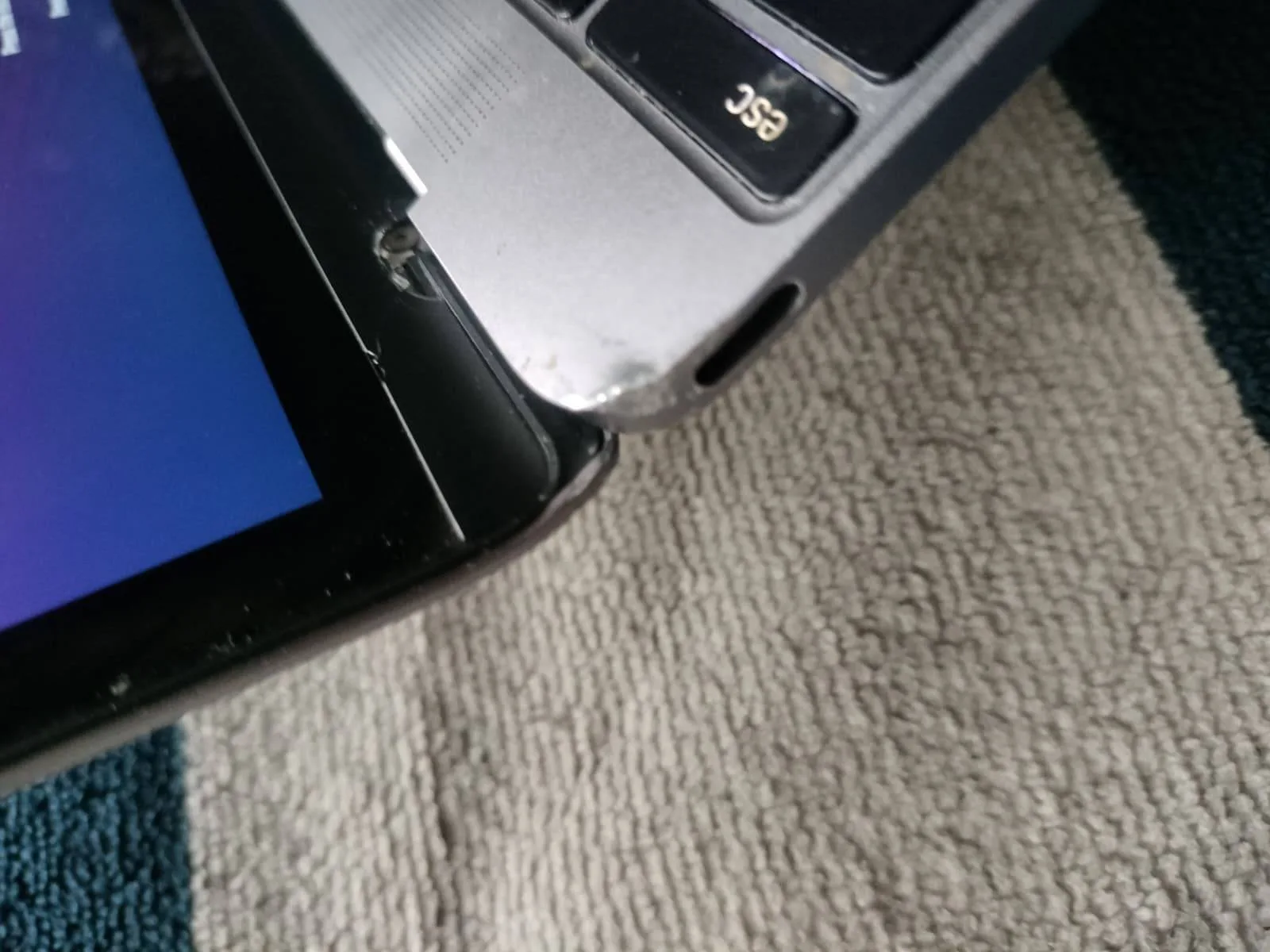 APPLE MacBooK A1534, works great. image indicator(4)