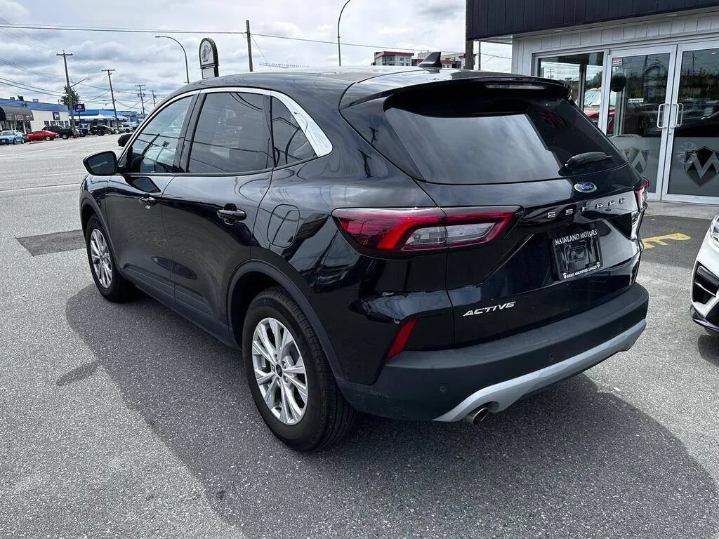 2024 Ford Escape *LOWEST PRICE LOWEST MILEAGE* image indicator(7)