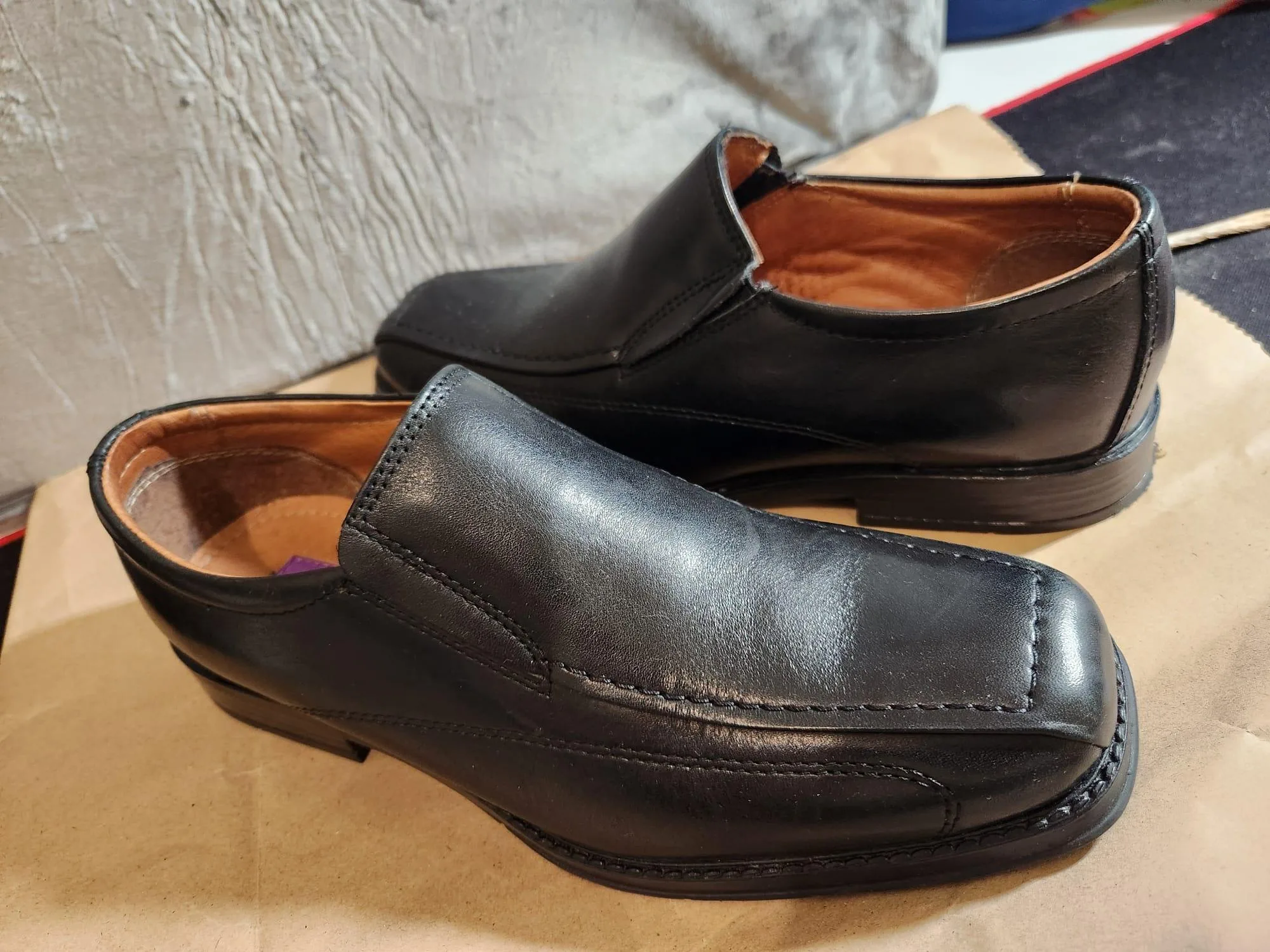 Boys Black Leather Dress Shoes Size 6 (38) thumbnail