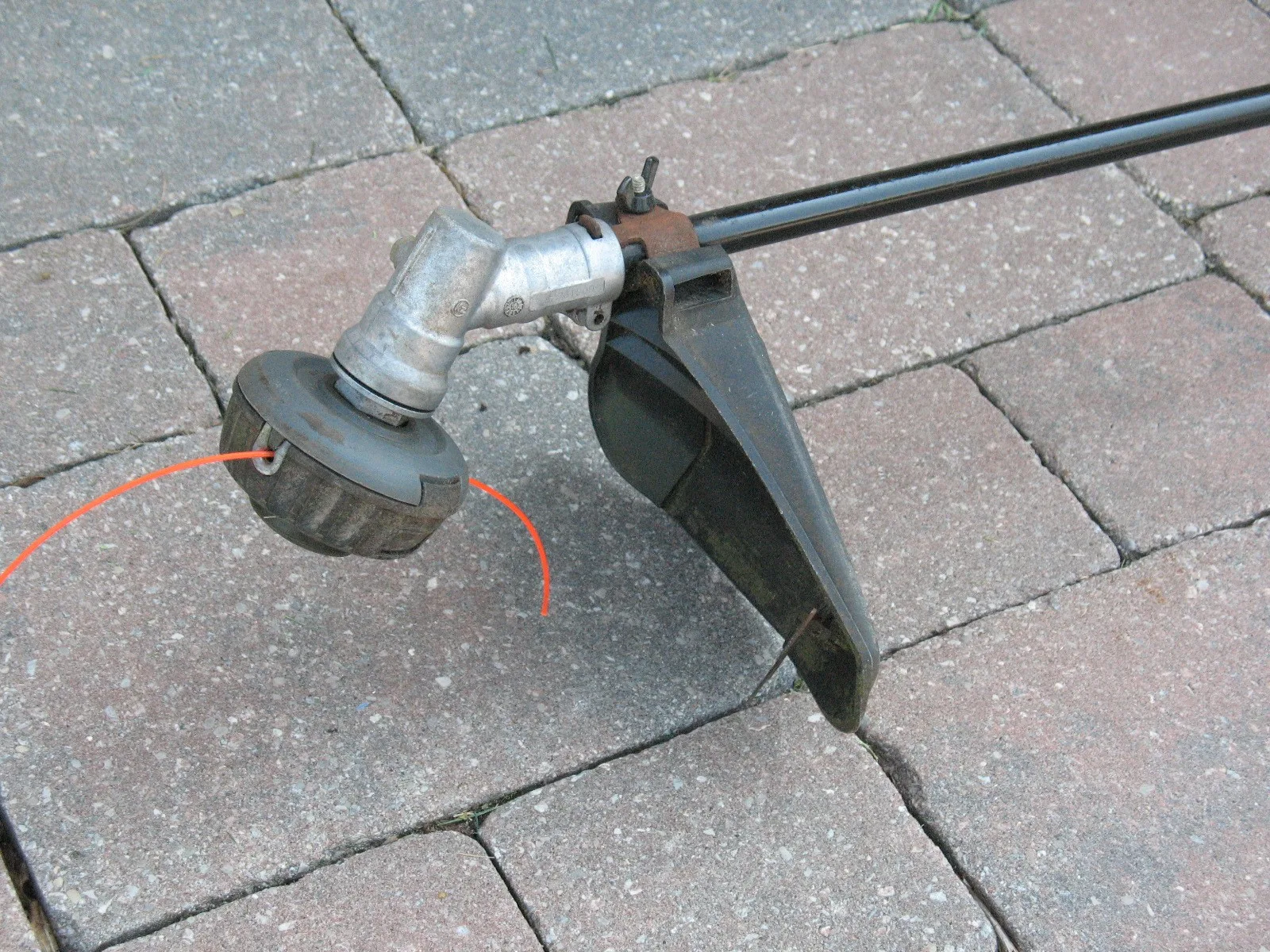 Weed Eater Gas Powered String Grass Trimmer image indicator(9)