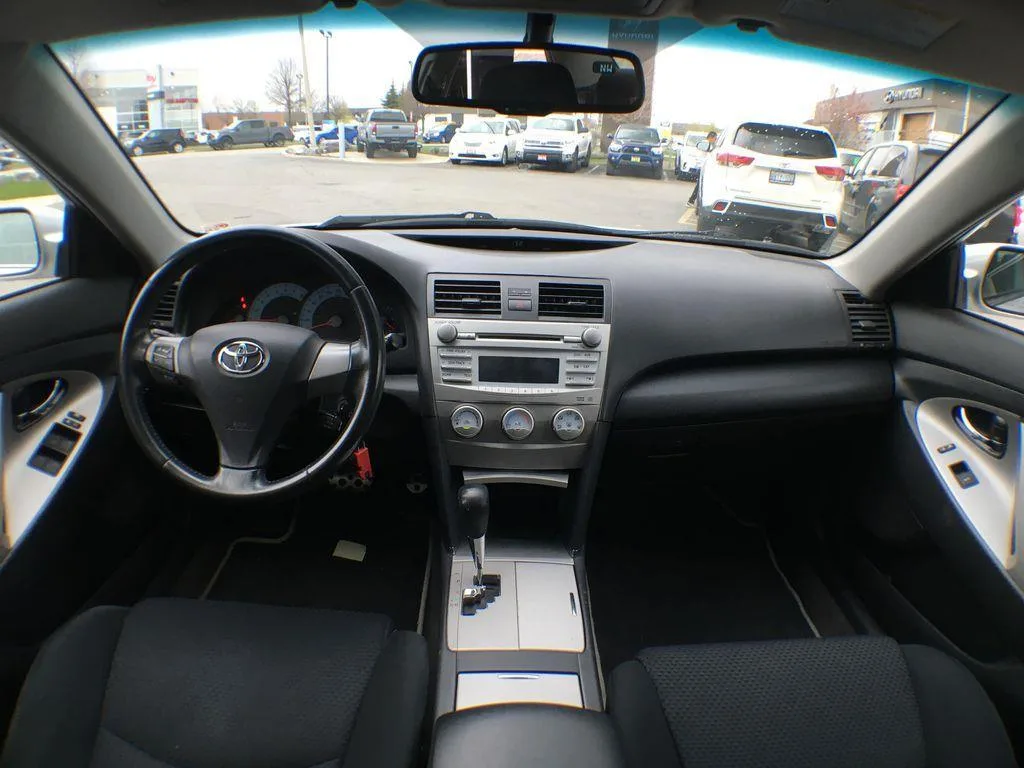 Toyota Camry 2011 SE no accident with remote starter and clean image indicator(8)