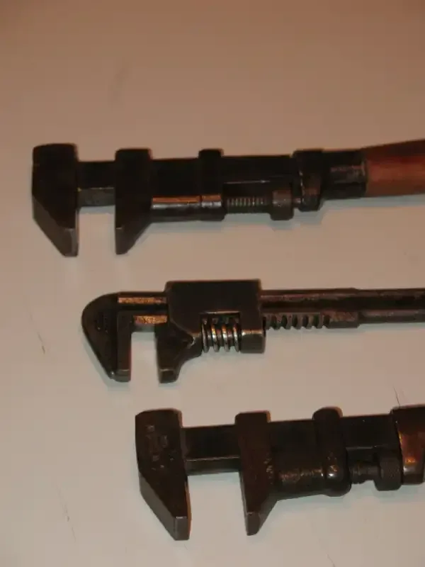 3 Vintage Adjustable Pipe Wrenches image indicator(9)