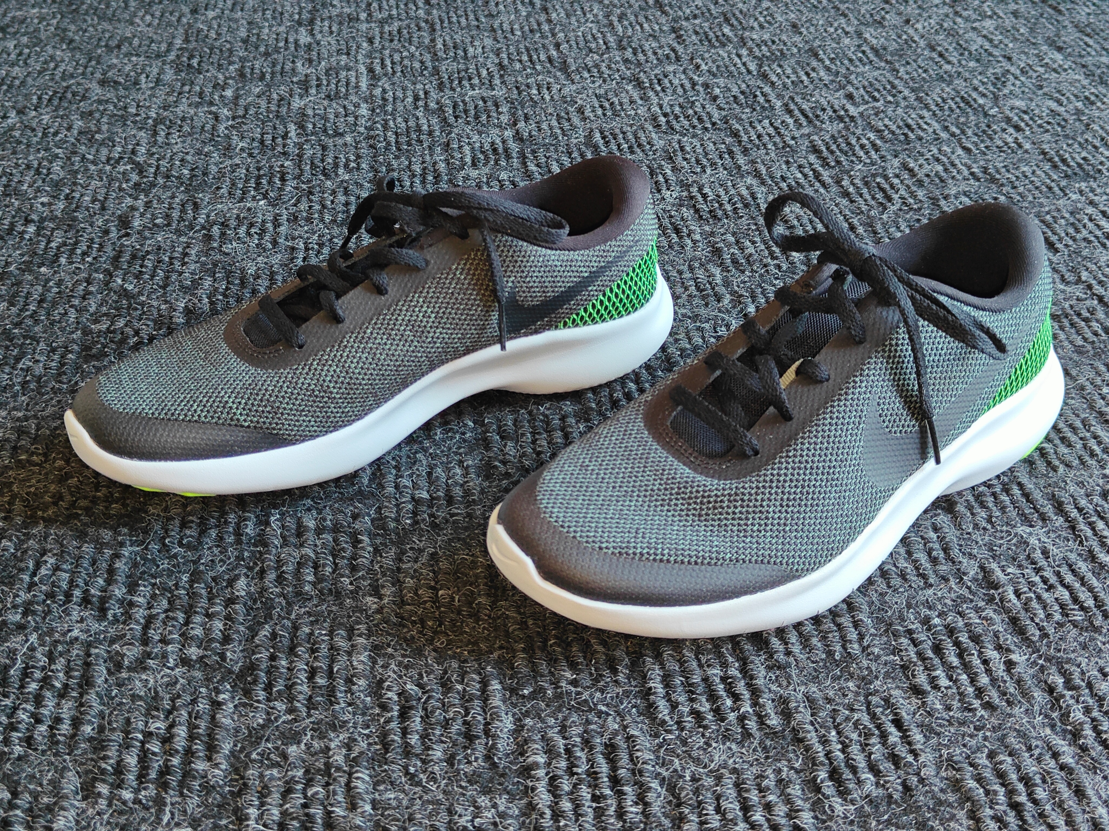 Nike Flex Experience RN 7 - Size 8 - Men Running Shoes / Runners